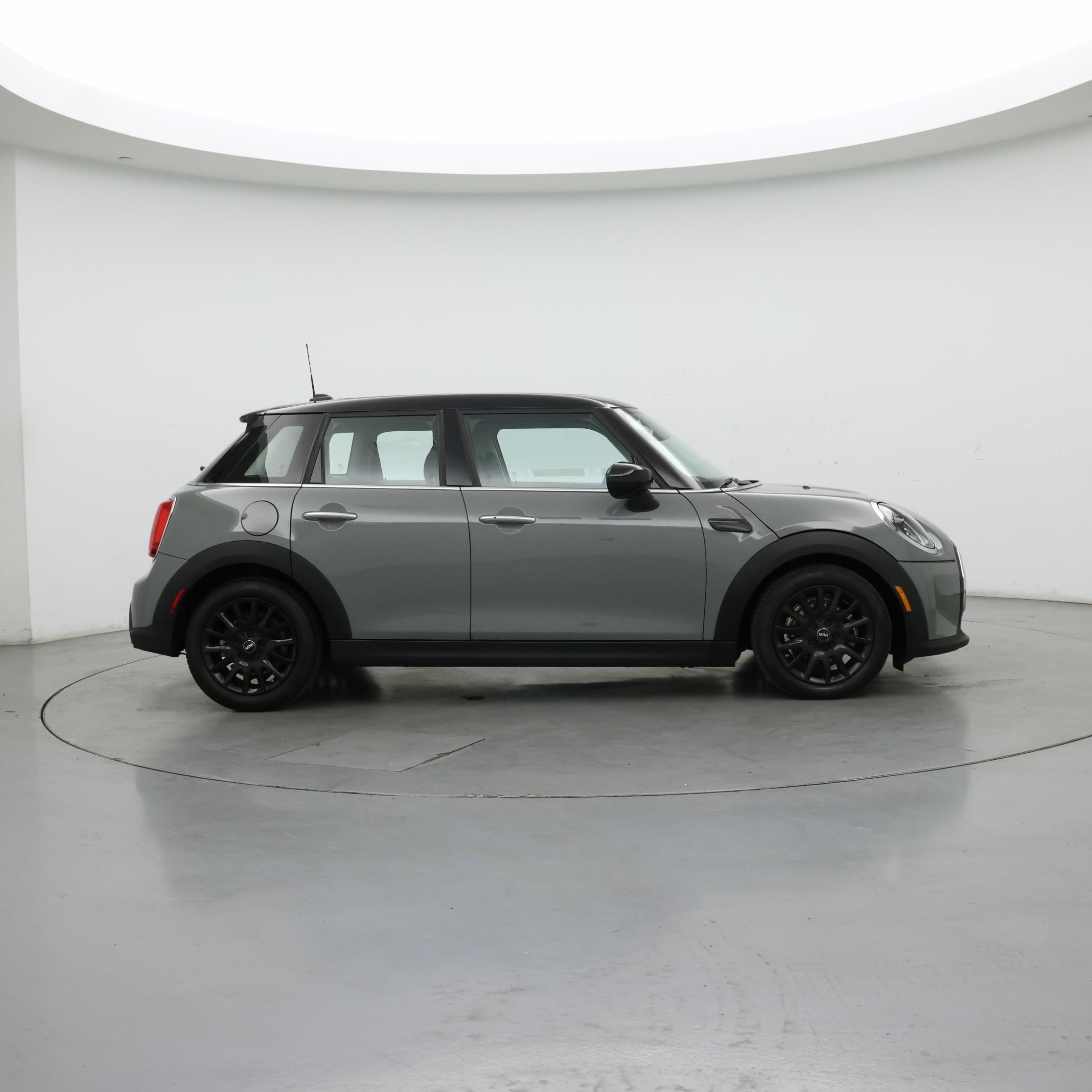 Thumbnail: 2023 MINI Cooper Hardtop - 7