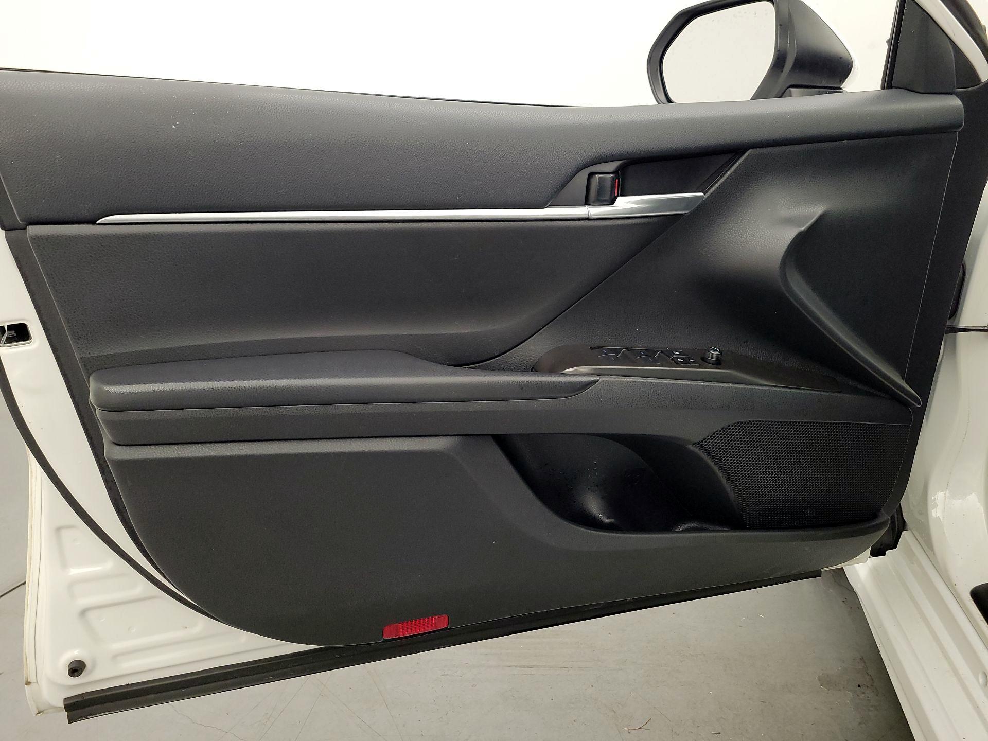 Thumbnail: 2023 Toyota Camry - 12