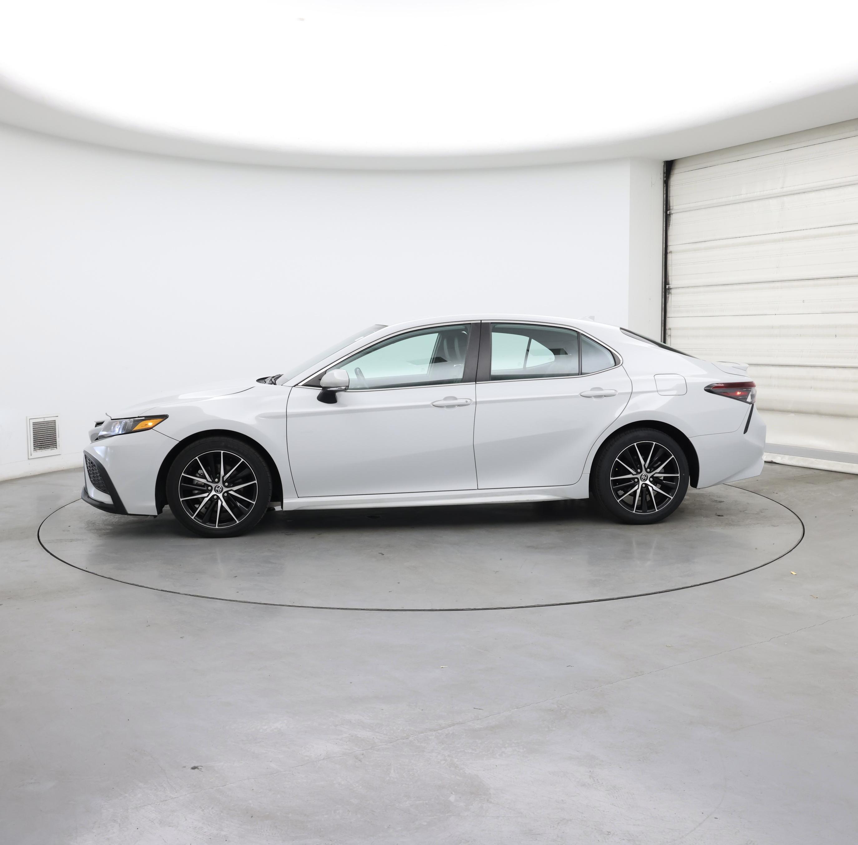 Thumbnail: 2023 Toyota Camry - 3