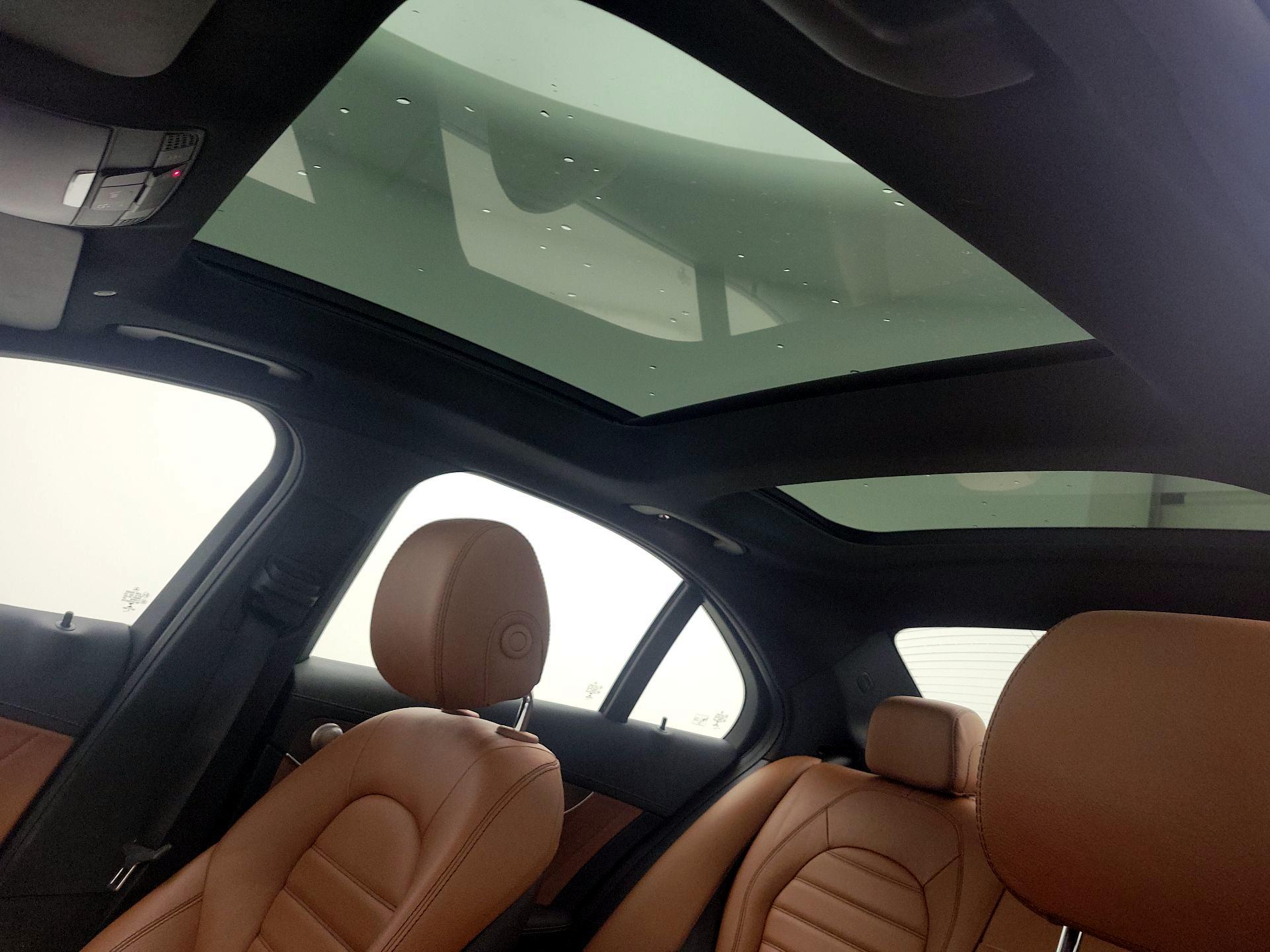 Thumbnail: 2020 Mercedes-Benz C-Class - 18