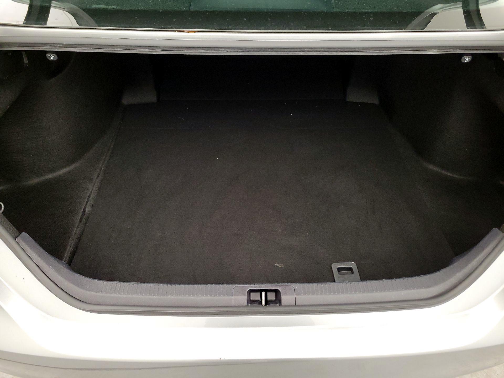 Thumbnail: 2023 Toyota Camry - 17