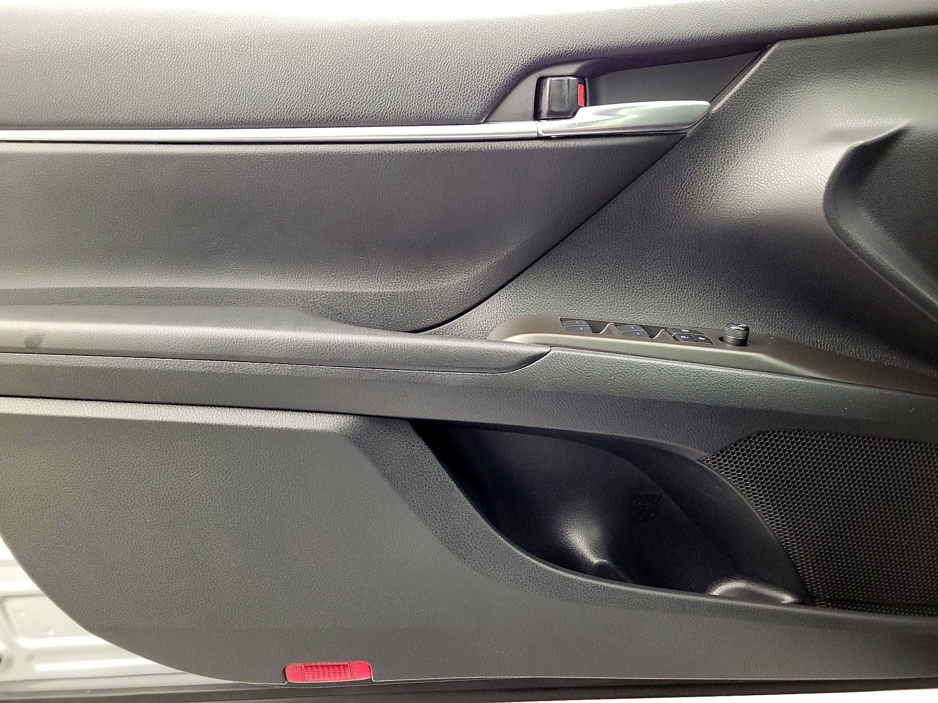 Thumbnail: 2023 Toyota Camry - 12