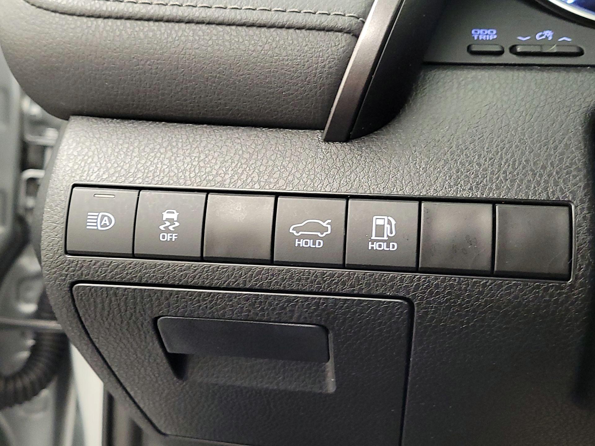 Thumbnail: 2023 Toyota Camry - 13