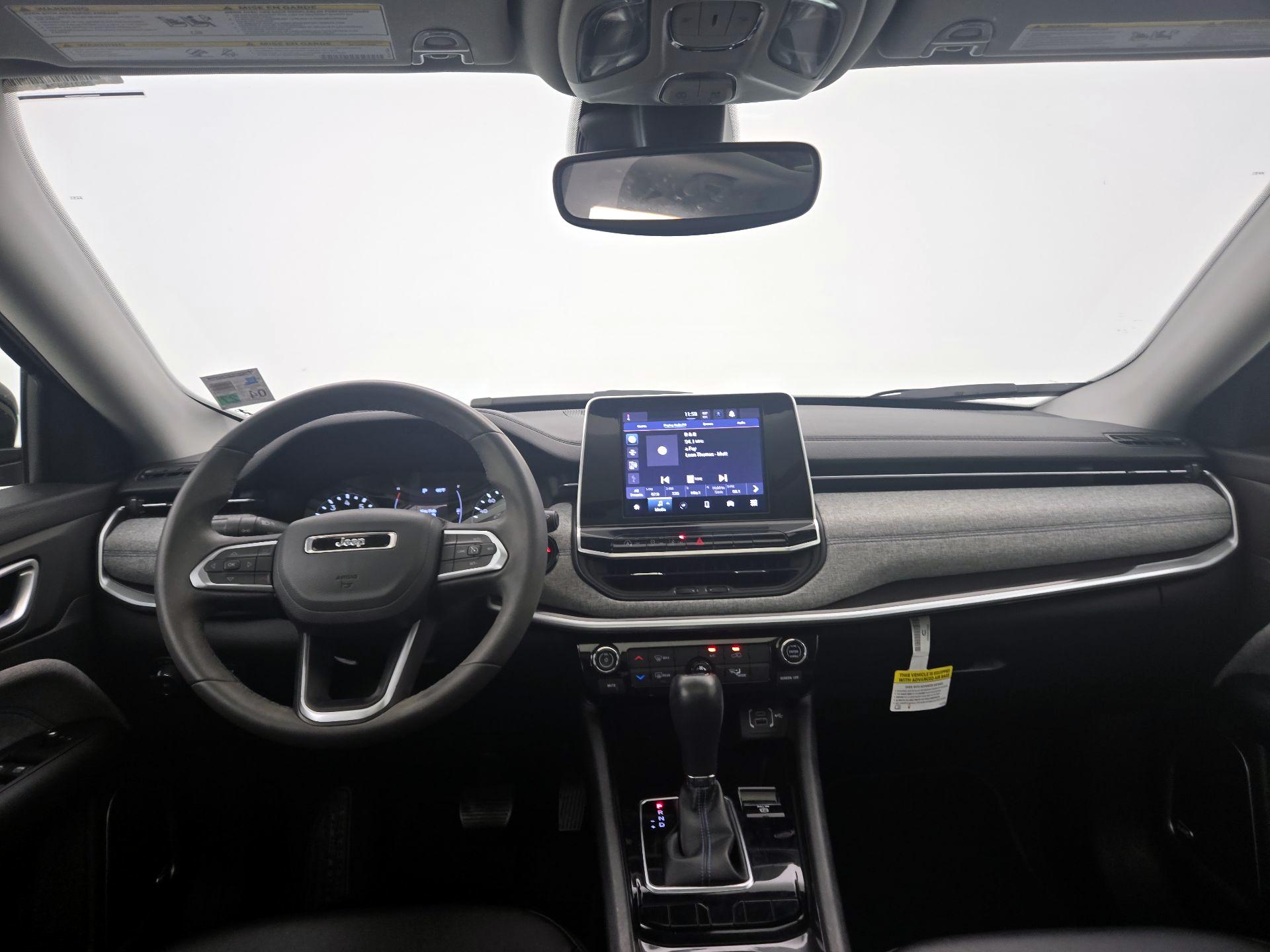 Thumbnail: 2022 Jeep Compass - 9