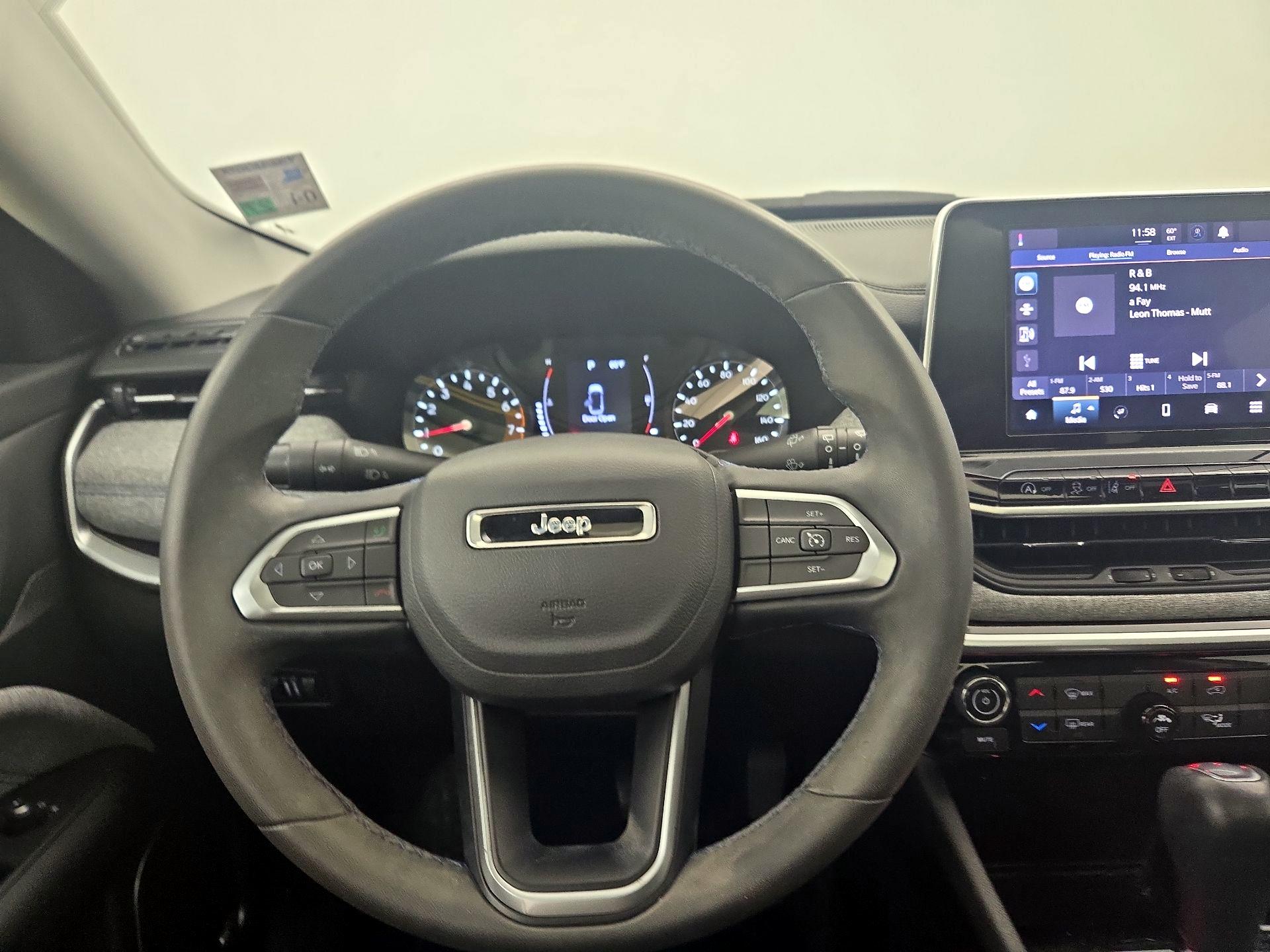 Thumbnail: 2022 Jeep Compass - 10