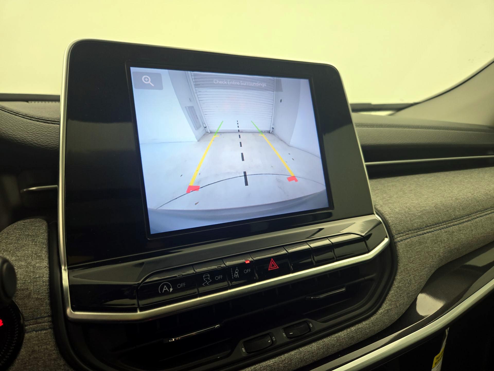 Thumbnail: 2022 Jeep Compass - 14