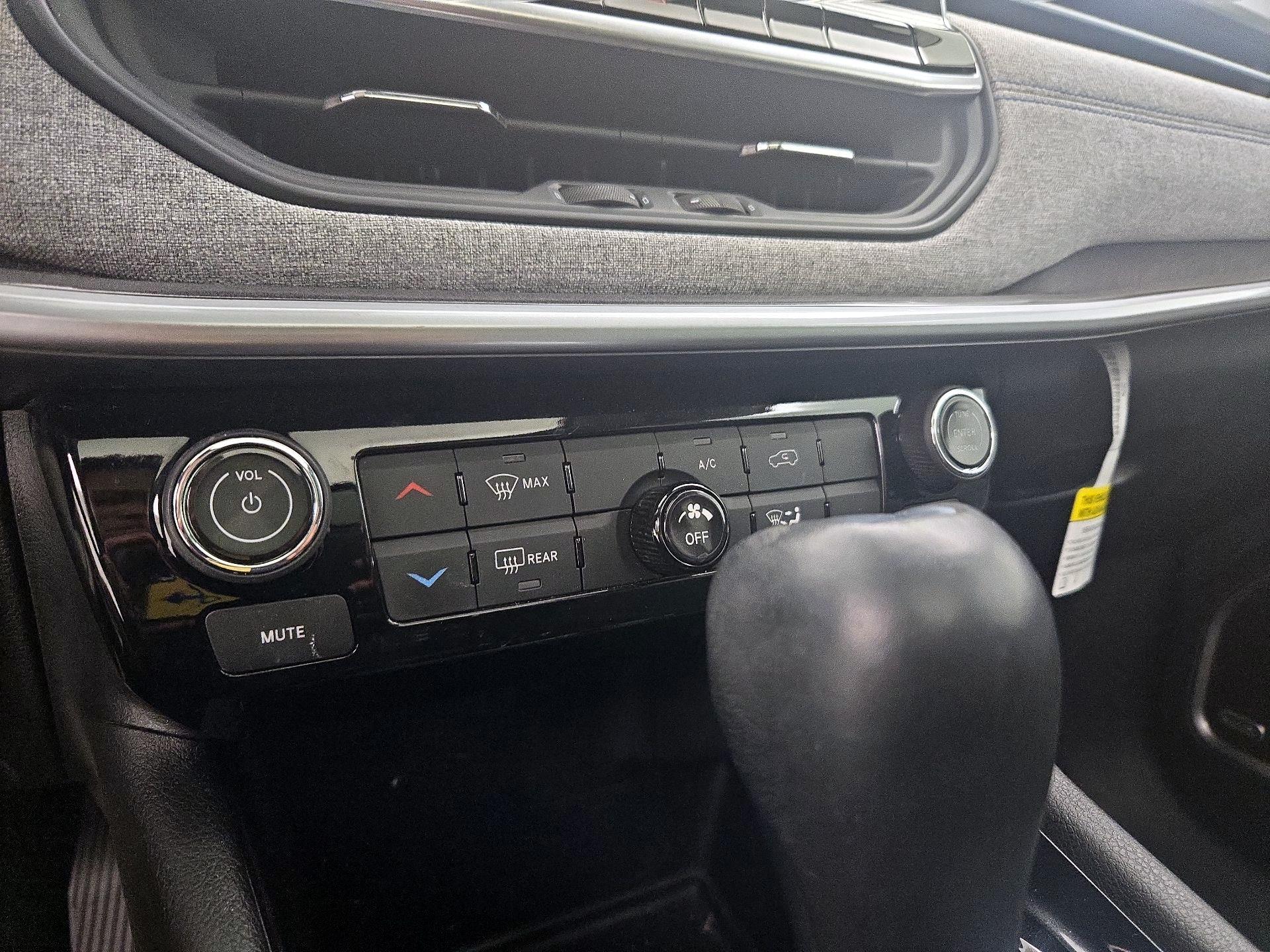 Thumbnail: 2022 Jeep Compass - 16