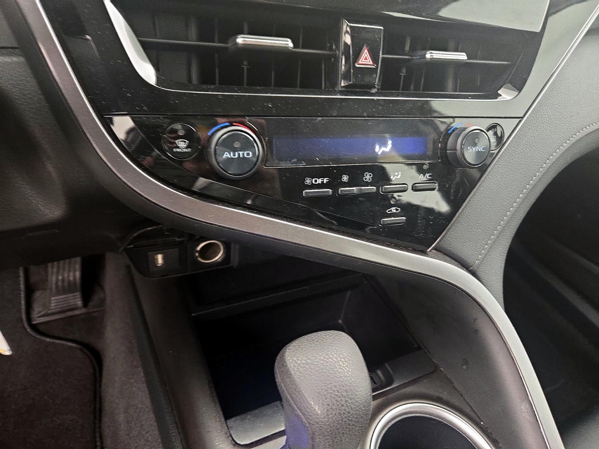 Thumbnail: 2024 Toyota Camry - 16