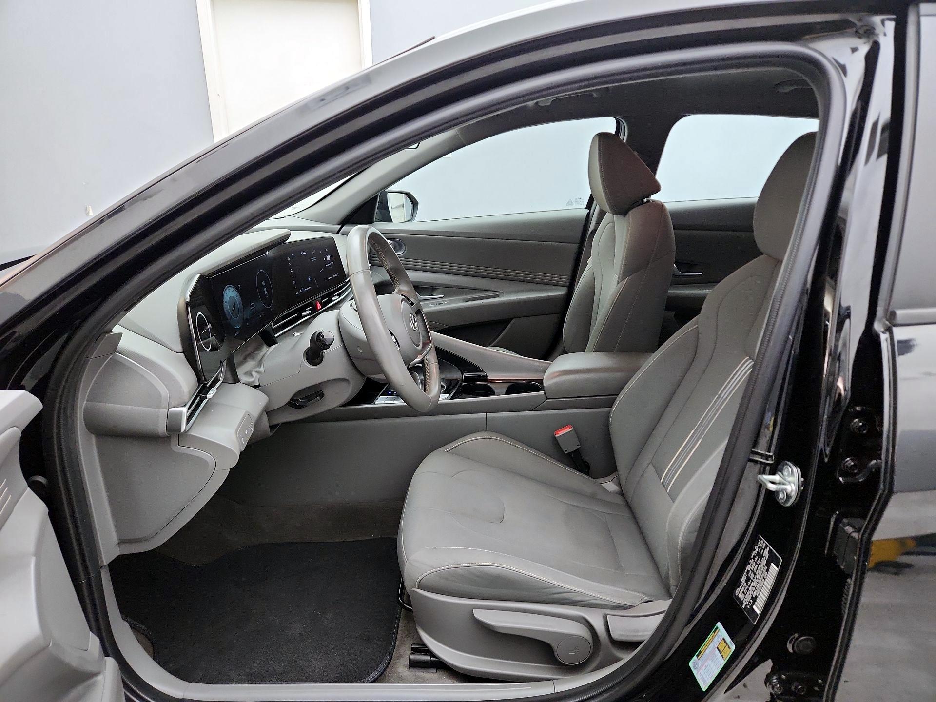 Thumbnail: 2023 Hyundai Elantra - 11