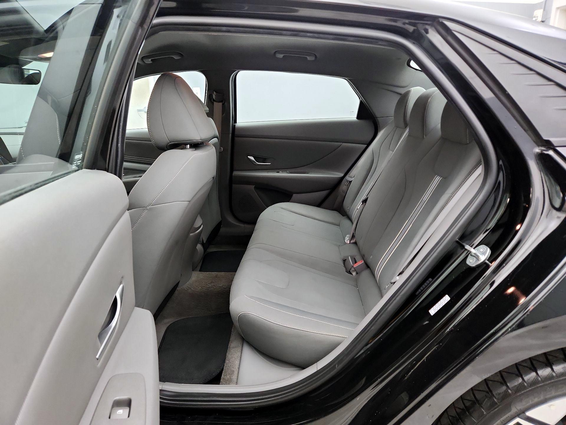 Thumbnail: 2023 Hyundai Elantra - 20