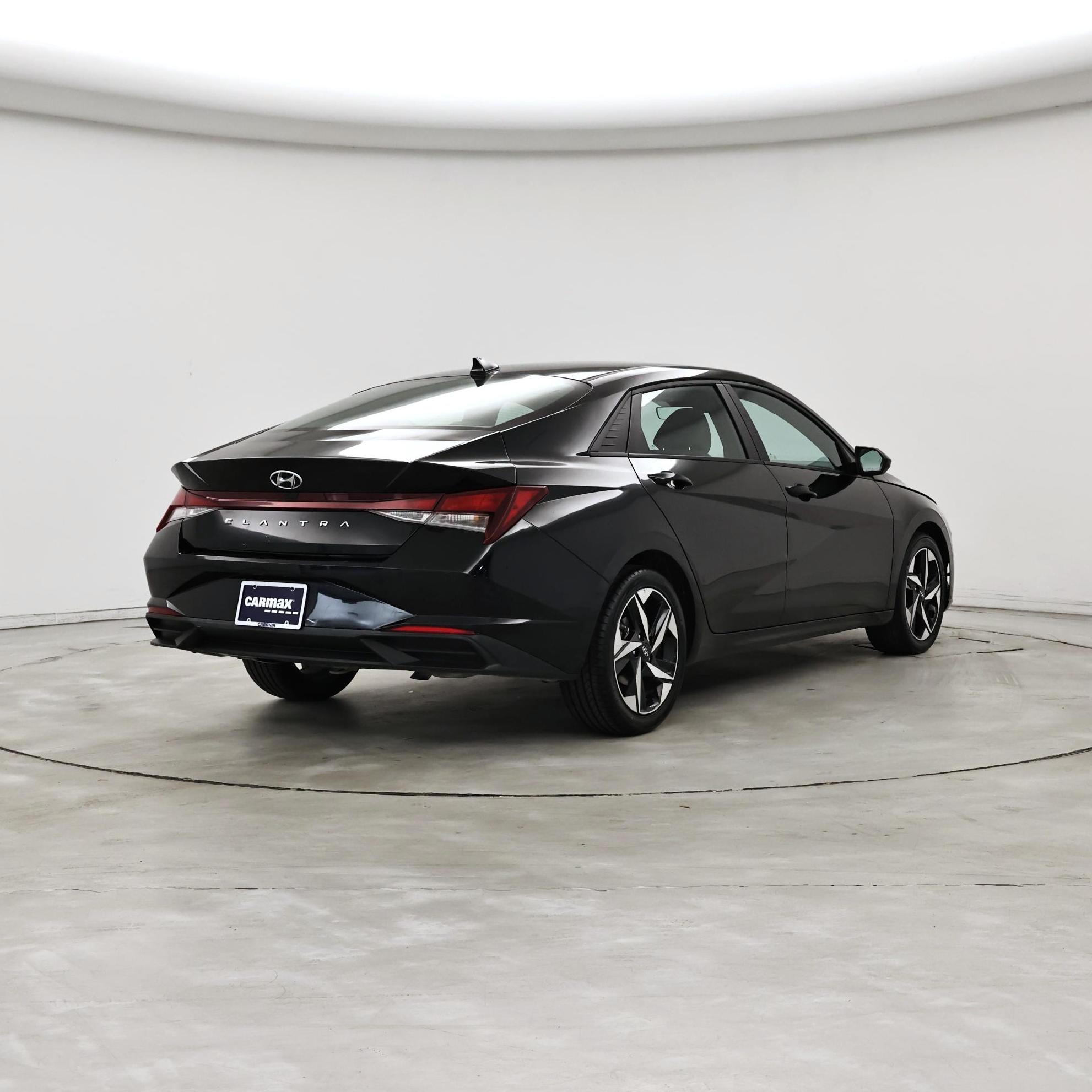 Thumbnail: 2023 Hyundai Elantra - 8