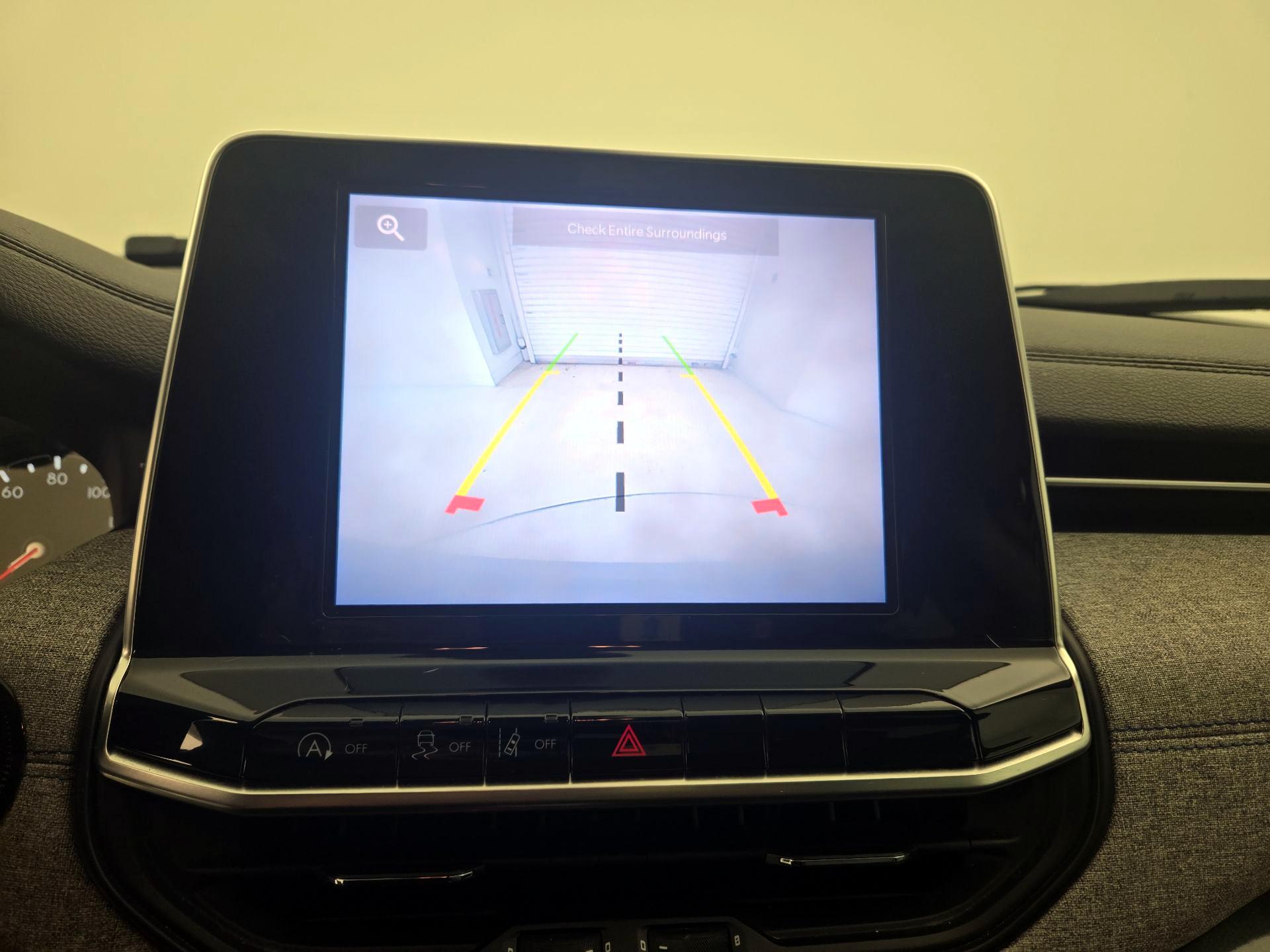 Thumbnail: 2022 Jeep Compass - 14