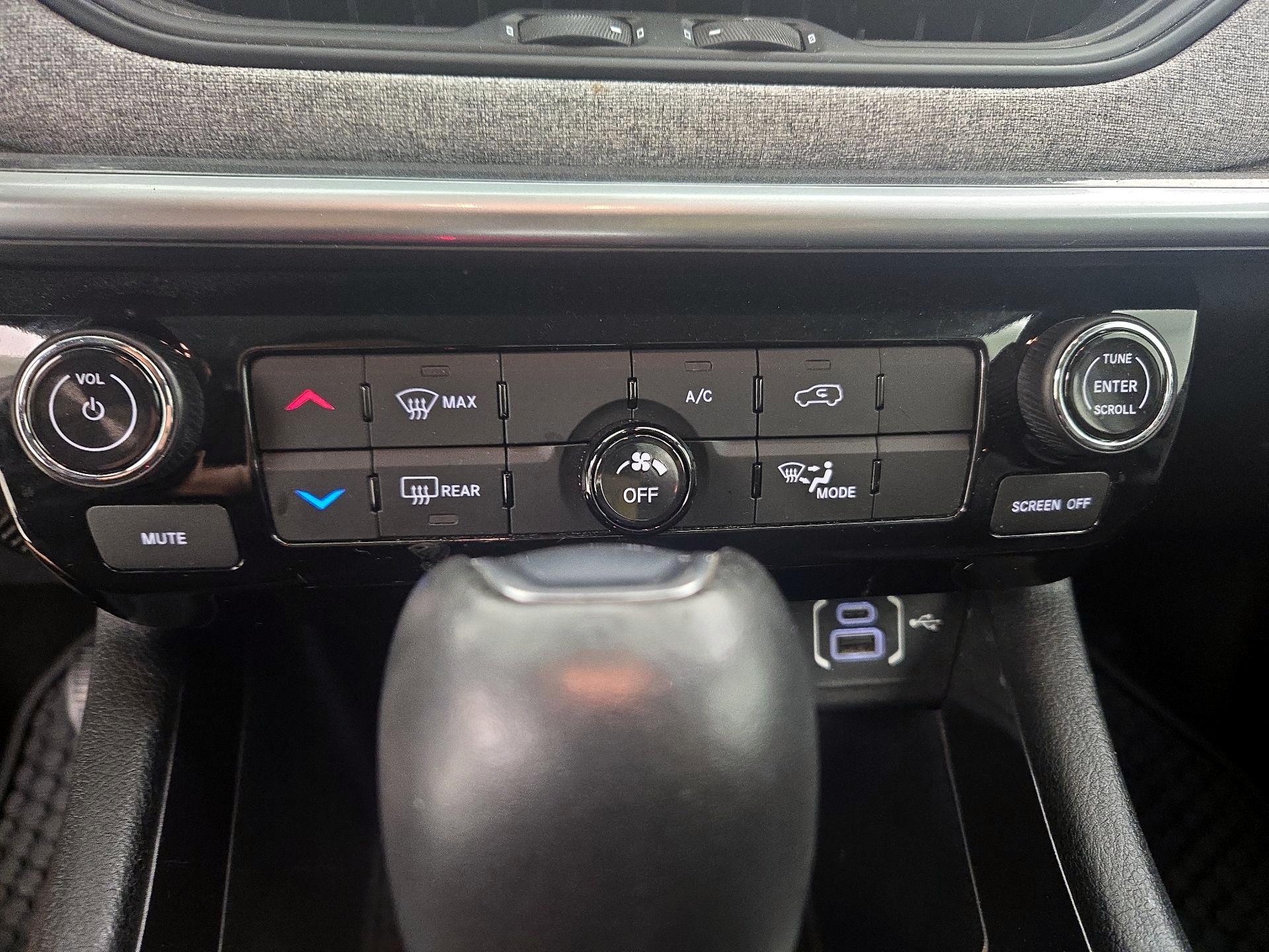 Thumbnail: 2022 Jeep Compass - 16