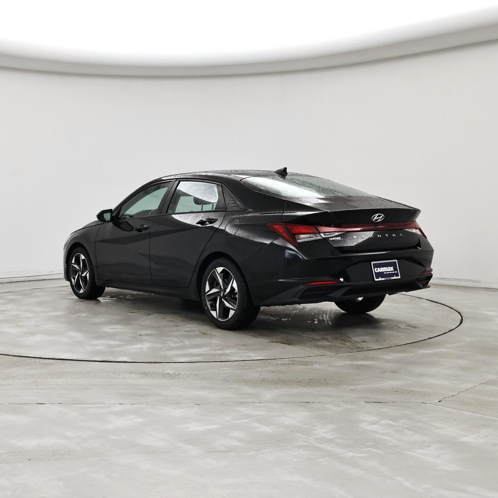 Thumbnail: 2023 Hyundai Elantra - 2