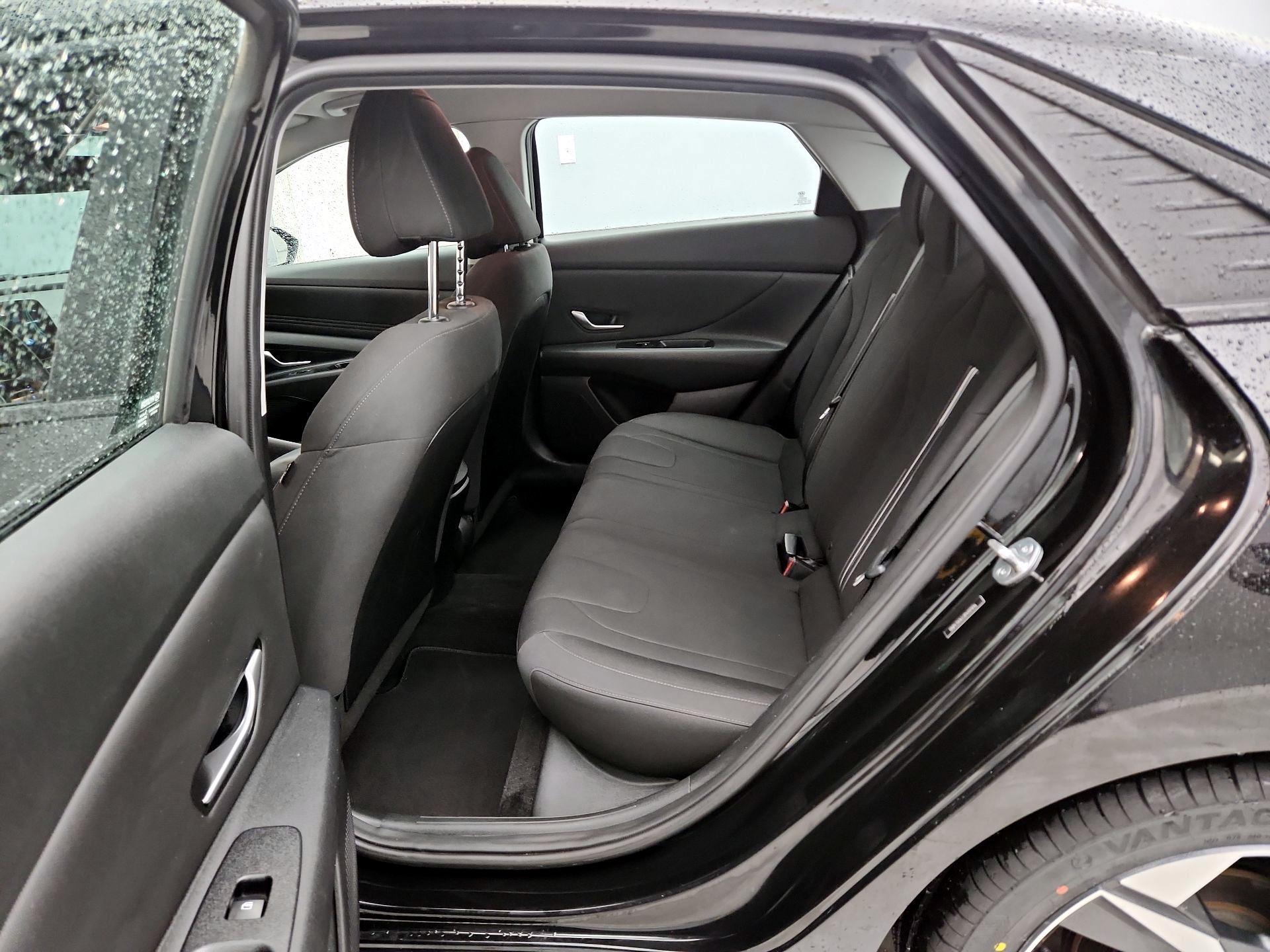 Thumbnail: 2023 Hyundai Elantra - 20