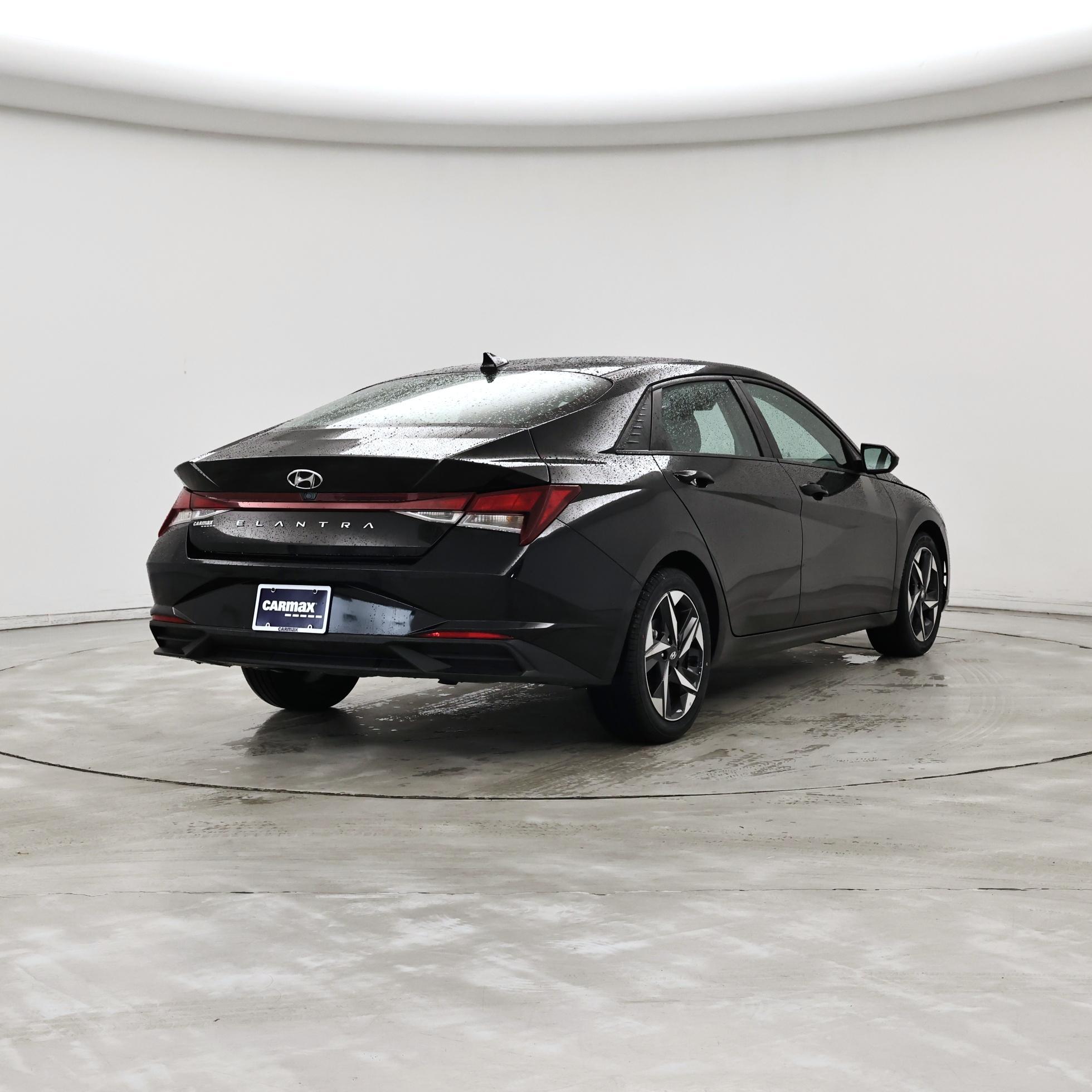 Thumbnail: 2023 Hyundai Elantra - 8