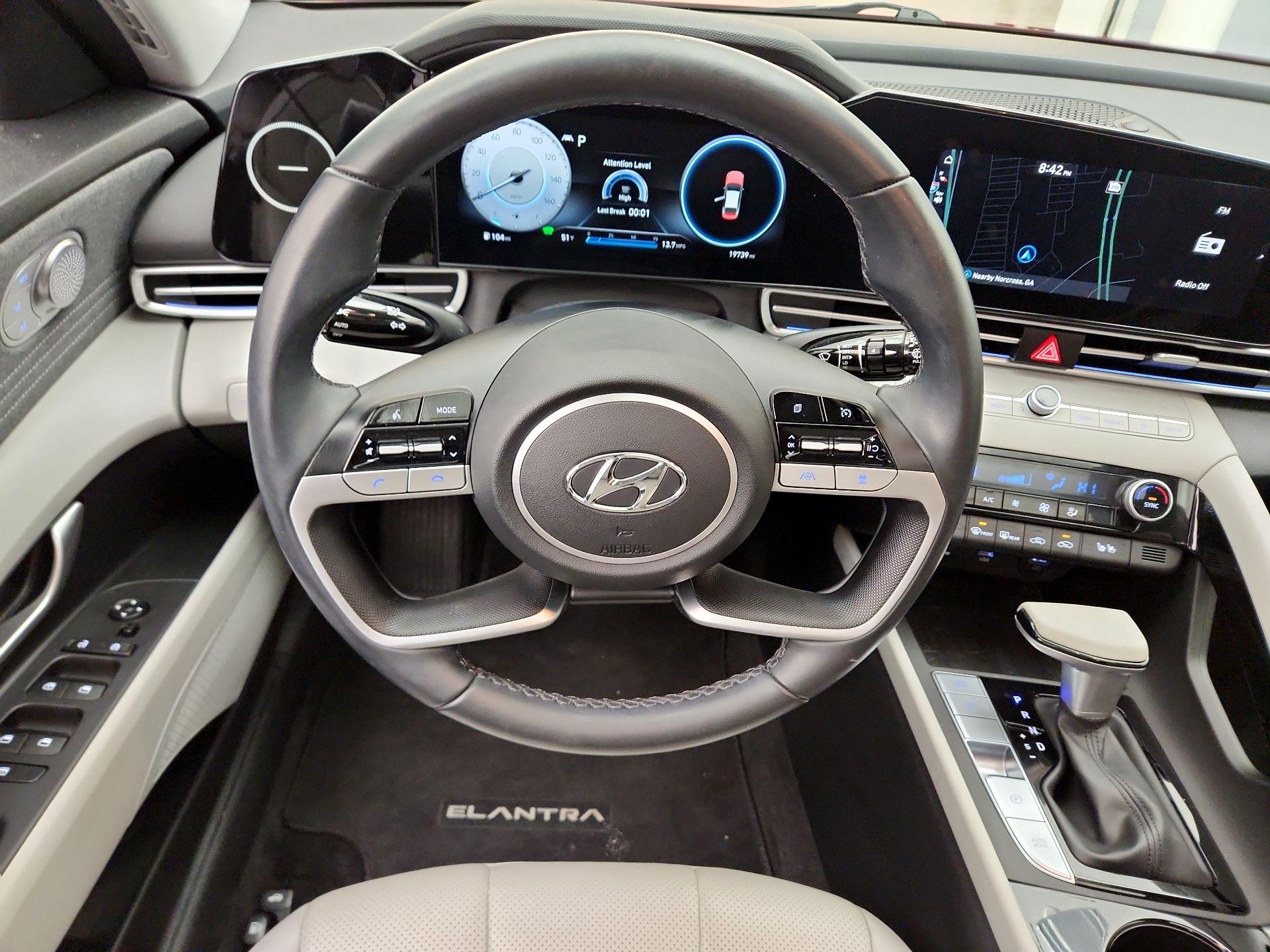 Thumbnail: 2022 Hyundai Elantra - 10