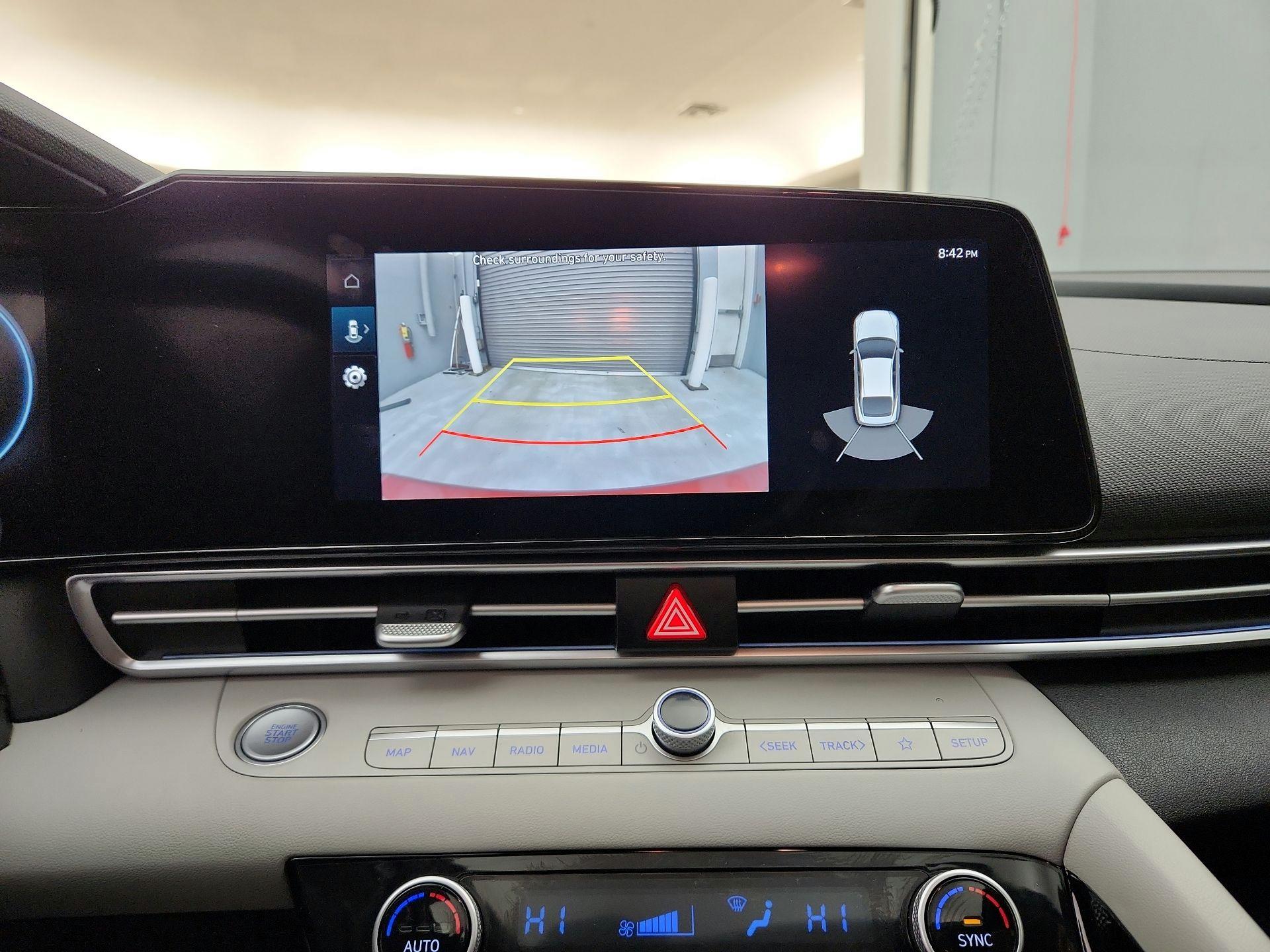 Thumbnail: 2022 Hyundai Elantra - 15