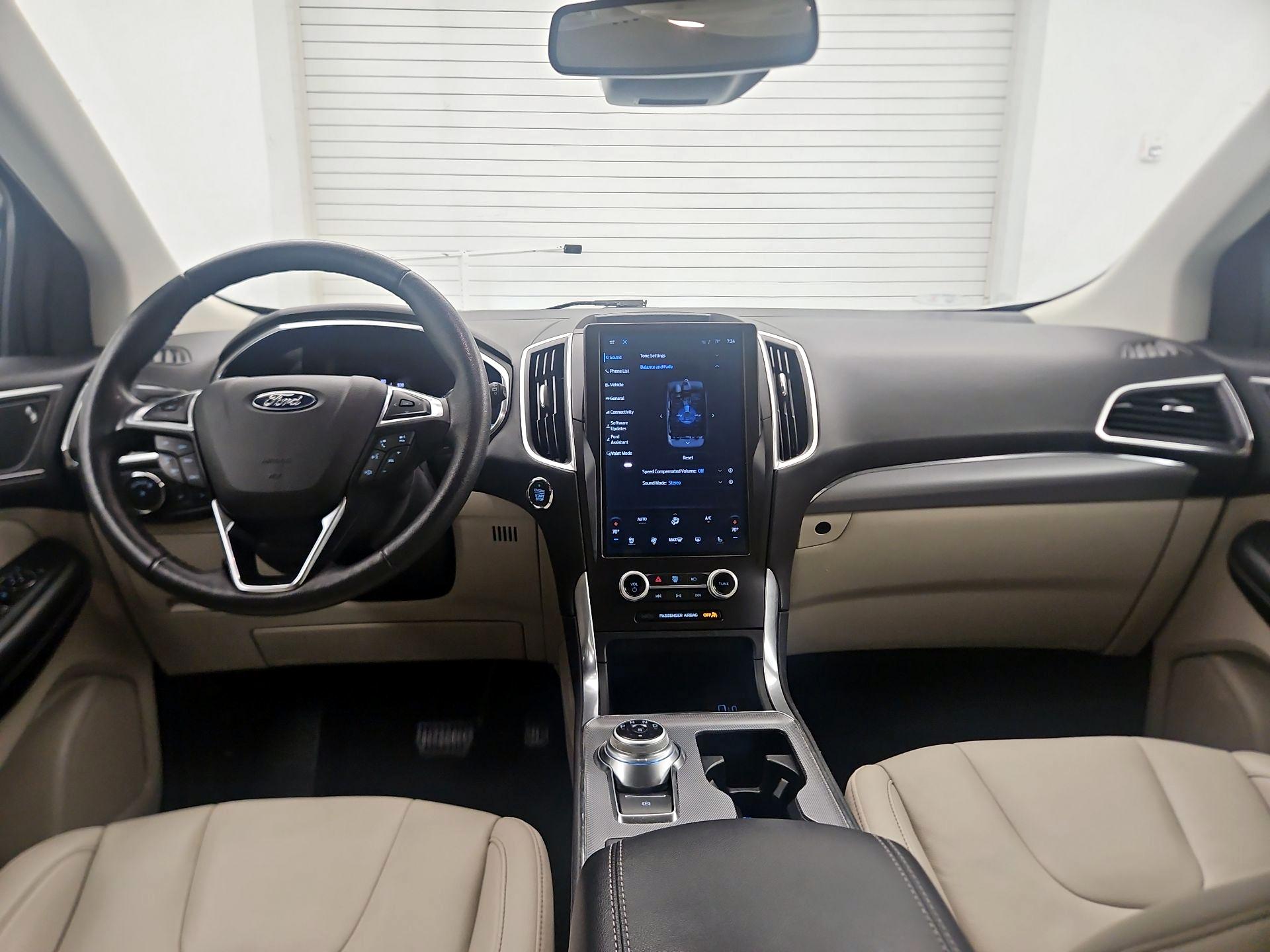 Thumbnail: 2021 Ford Edge - 9