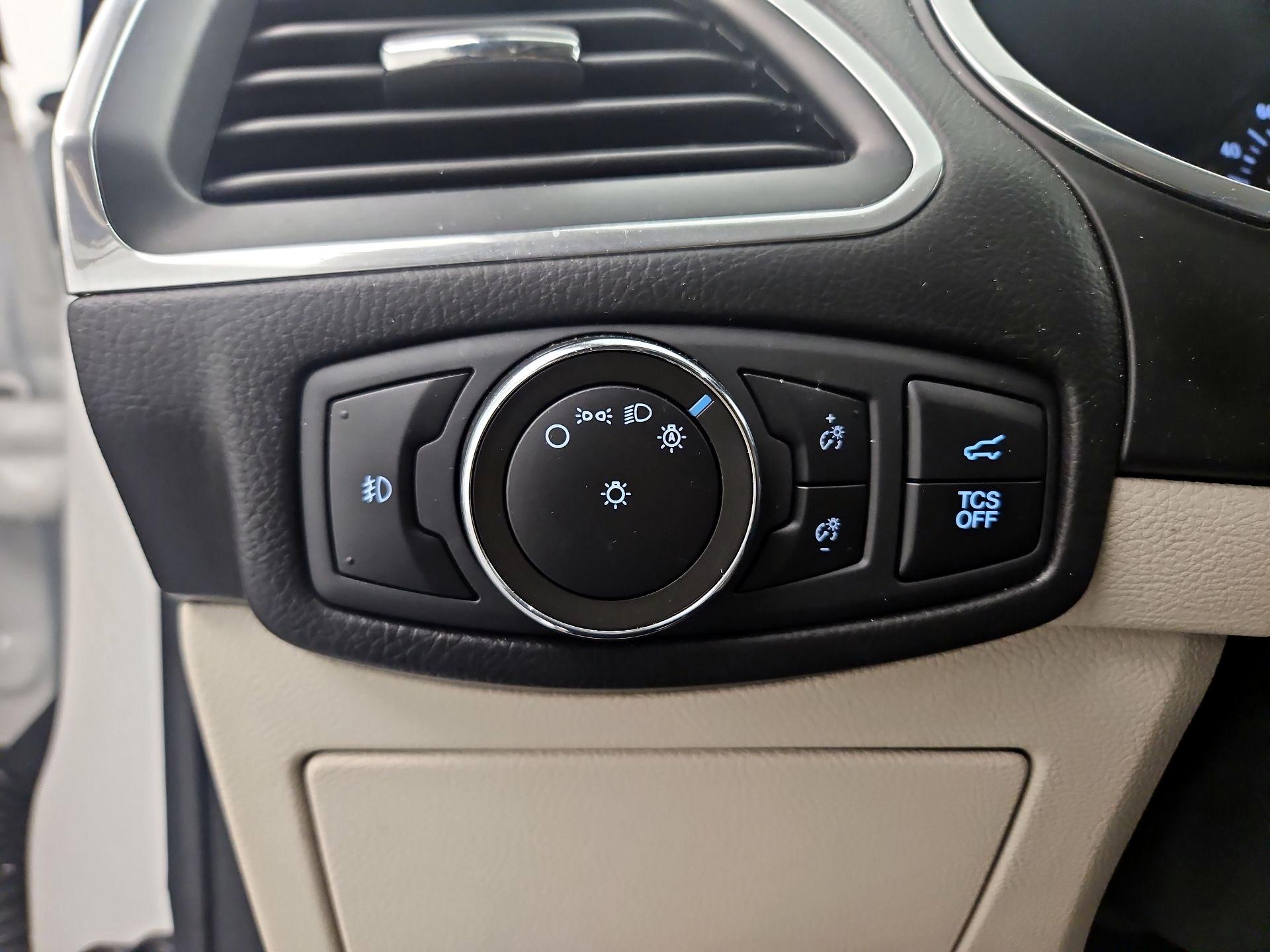 Thumbnail: 2021 Ford Edge - 13