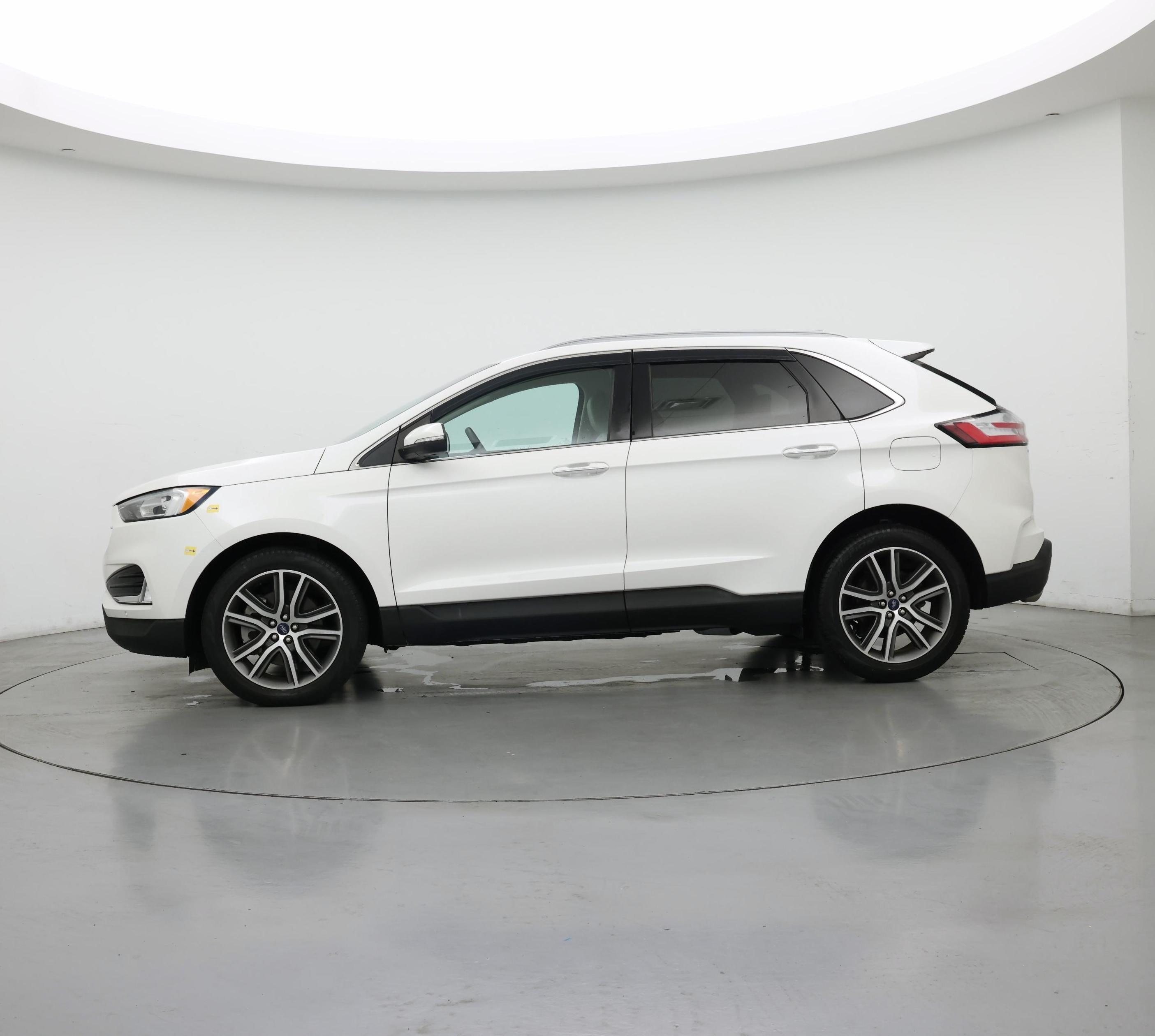 Thumbnail: 2021 Ford Edge - 3