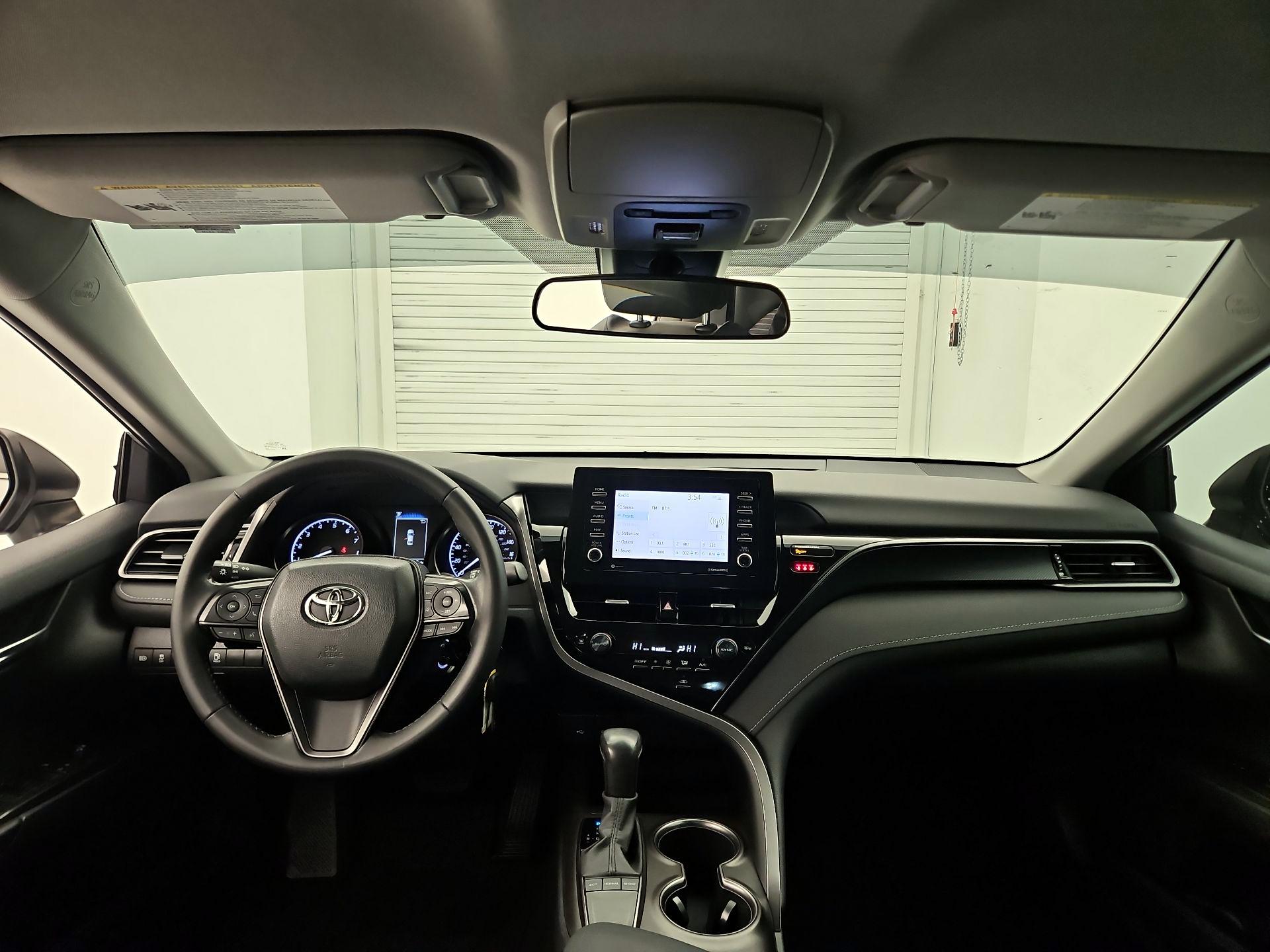 Thumbnail: 2022 Toyota Camry - 9