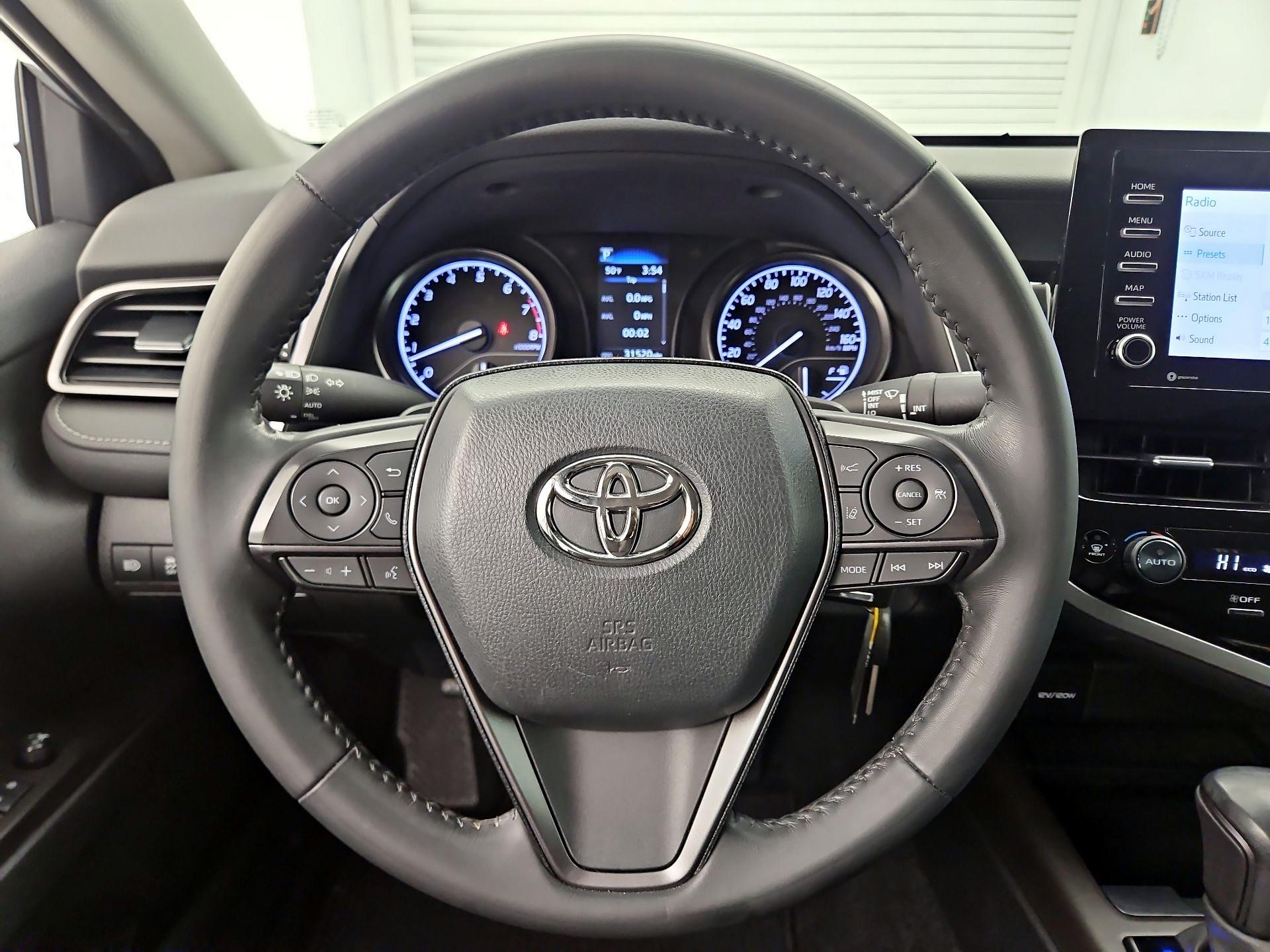 Thumbnail: 2022 Toyota Camry - 10