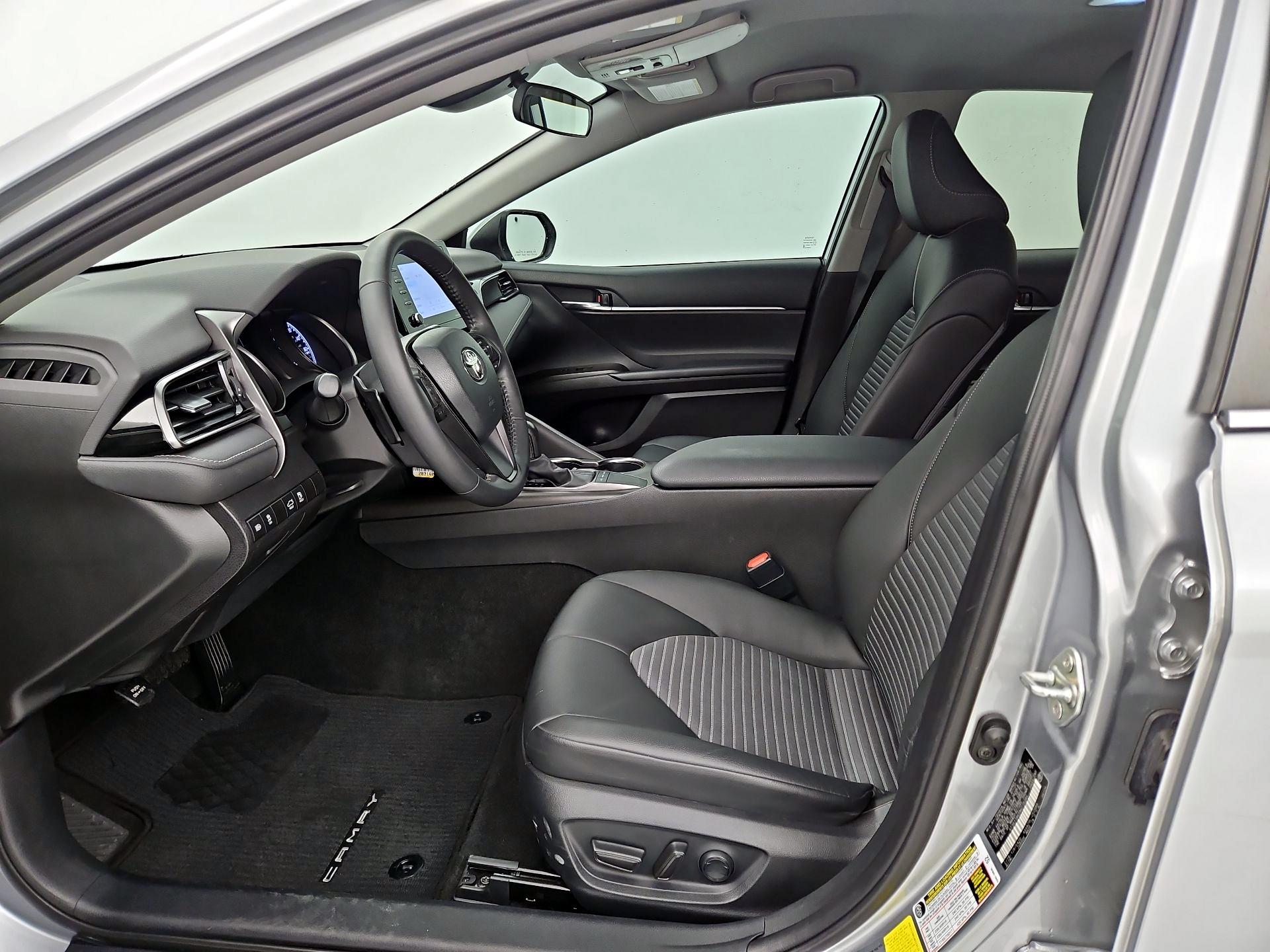 Thumbnail: 2022 Toyota Camry - 11