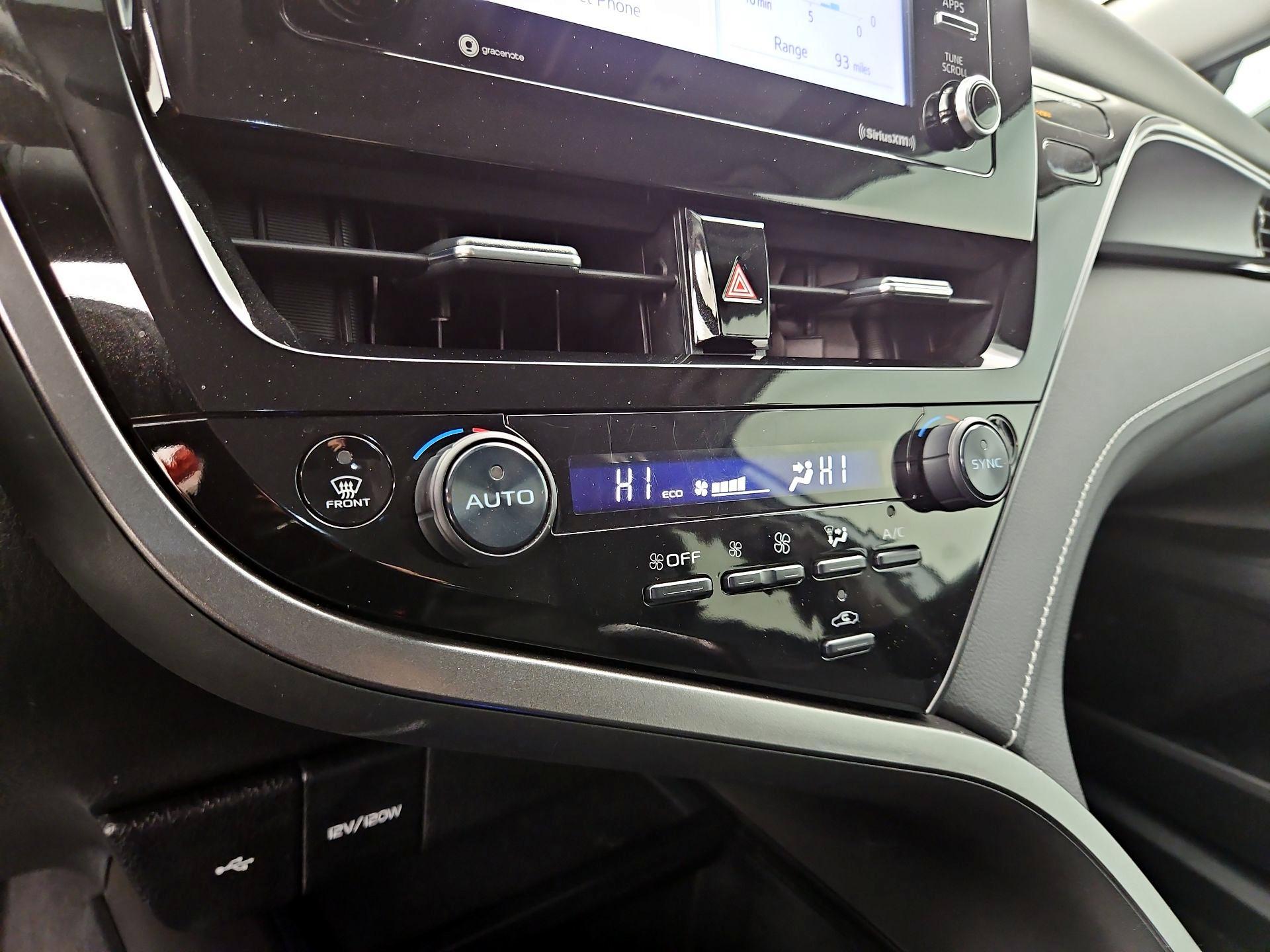 Thumbnail: 2022 Toyota Camry - 16