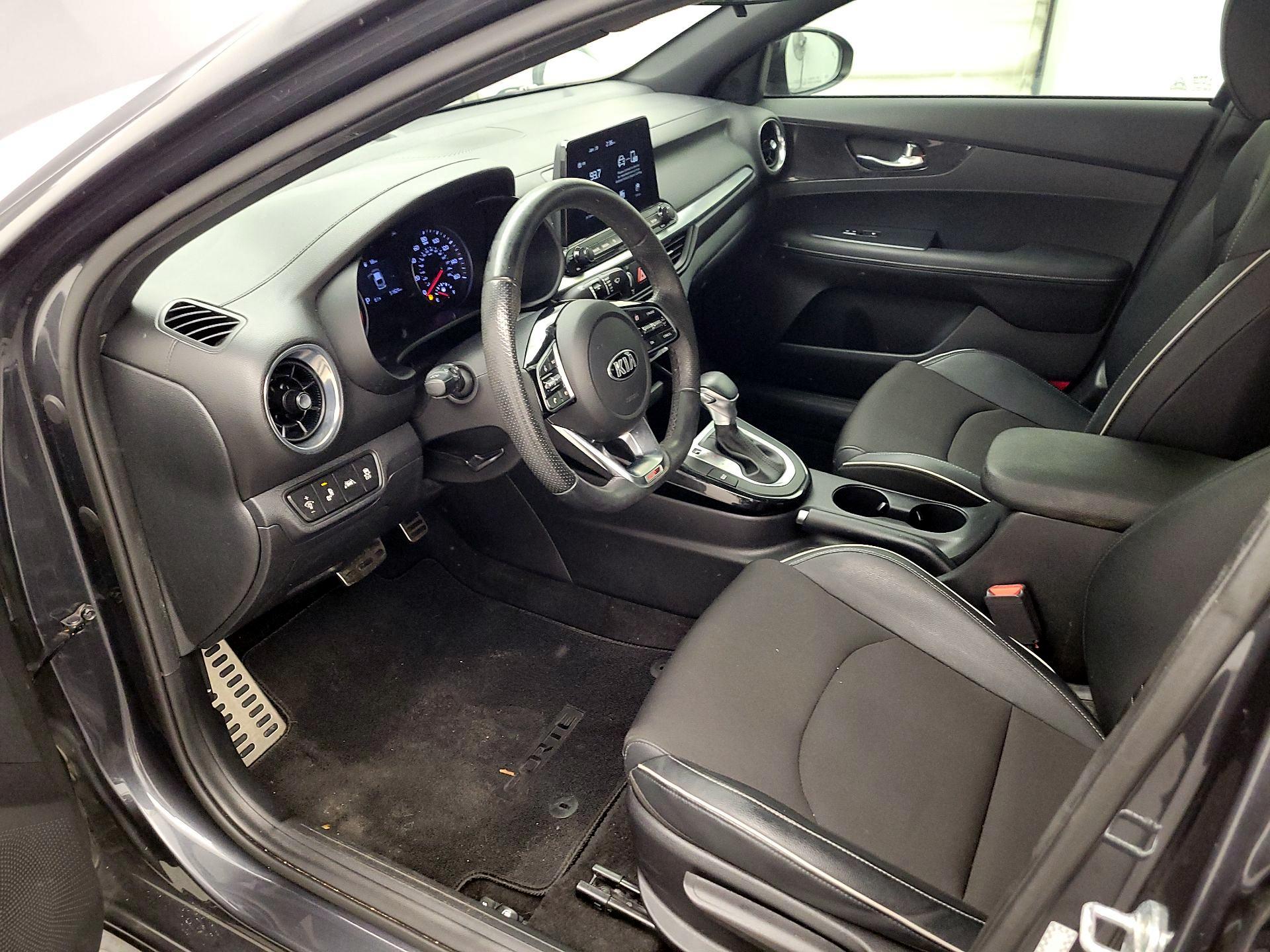 Thumbnail: 2020 Kia Forte - 11