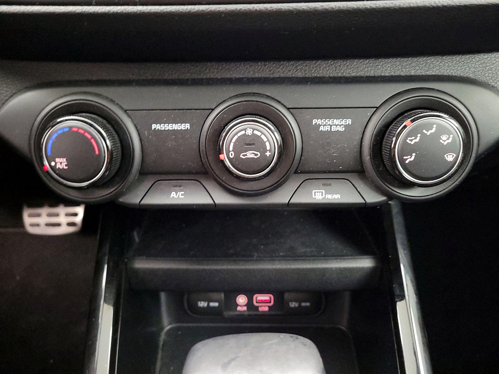 Thumbnail: 2020 Kia Forte - 14