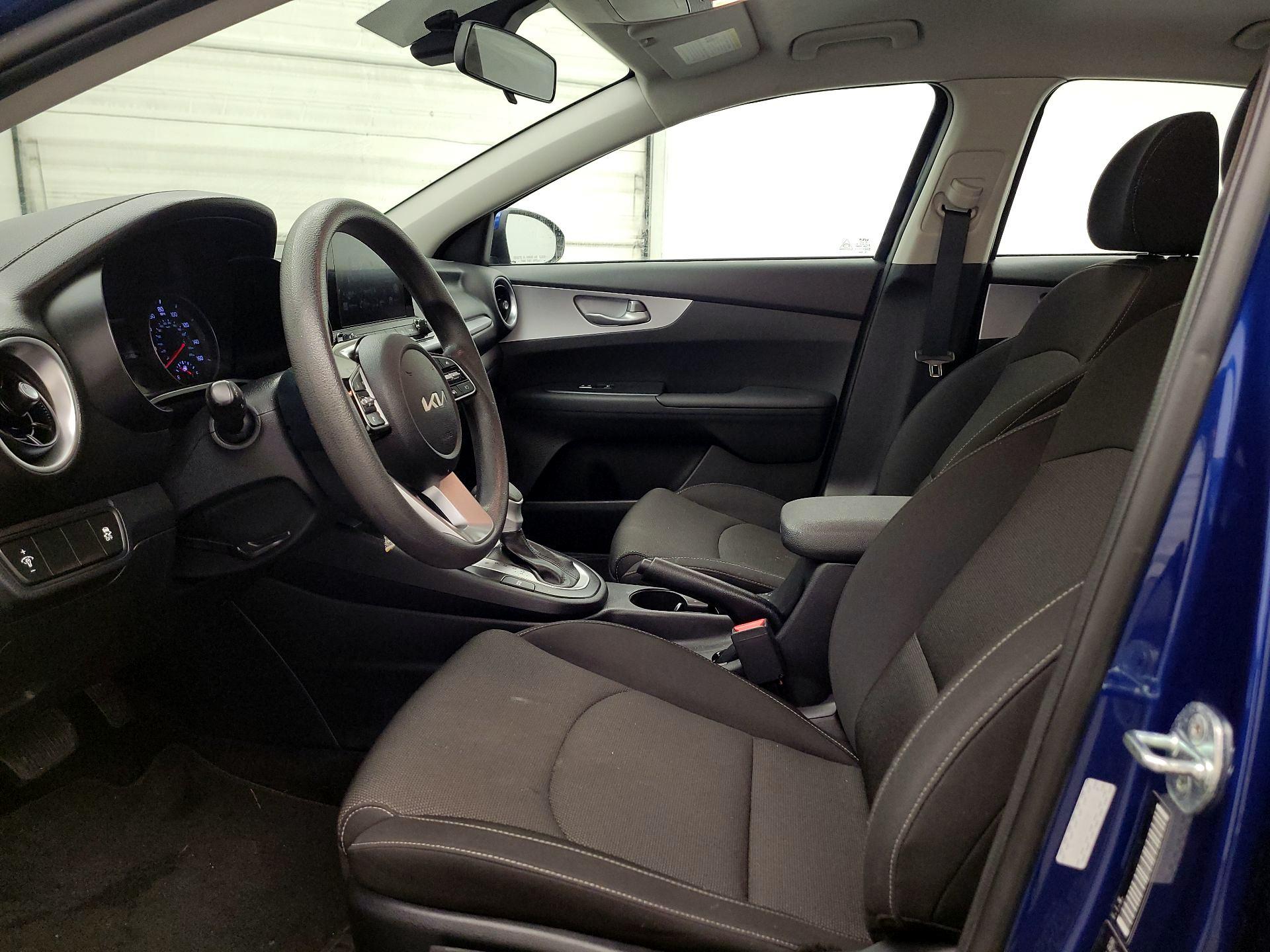 Thumbnail: 2022 Kia Forte - 11