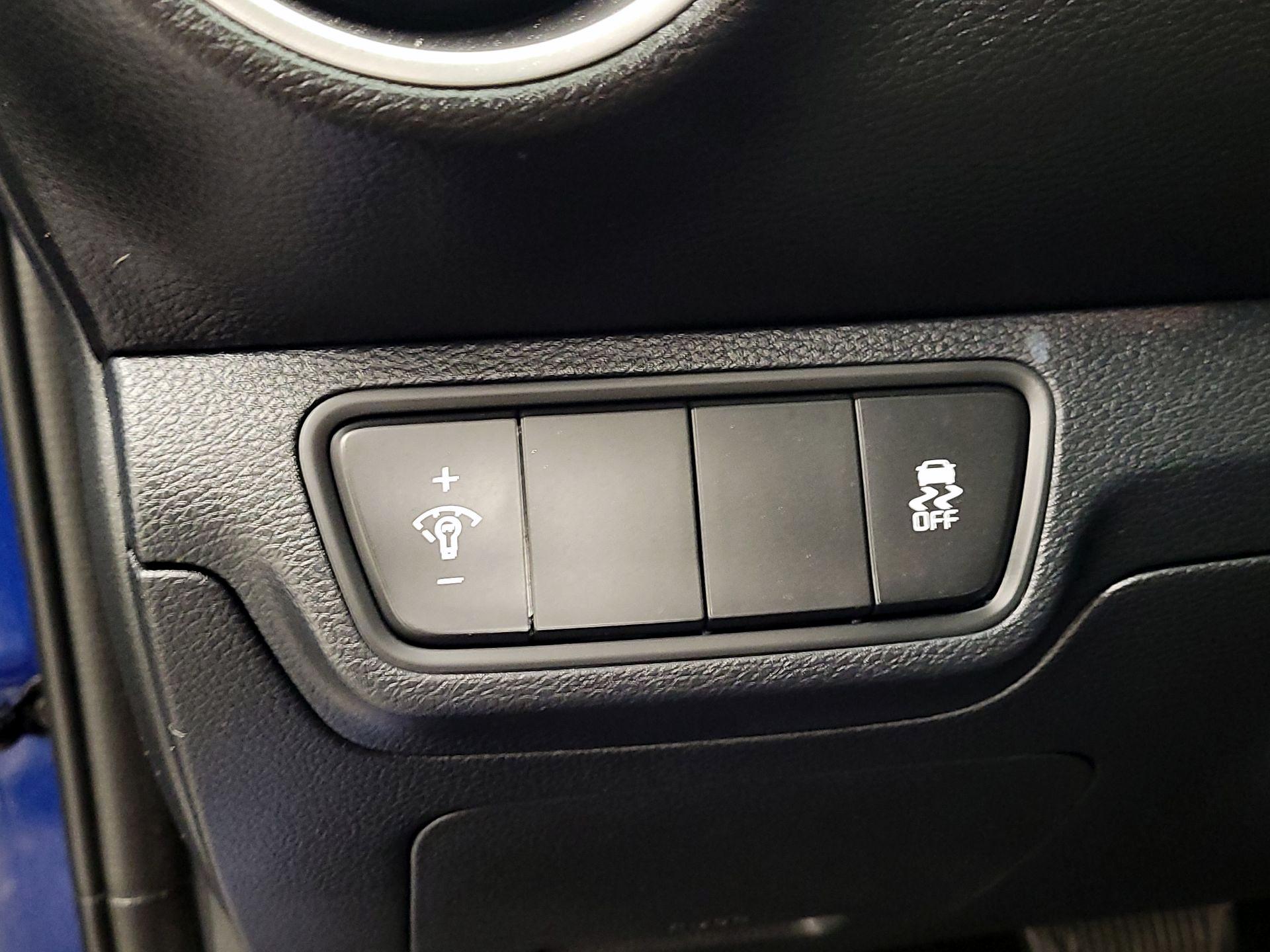 Thumbnail: 2022 Kia Forte - 13