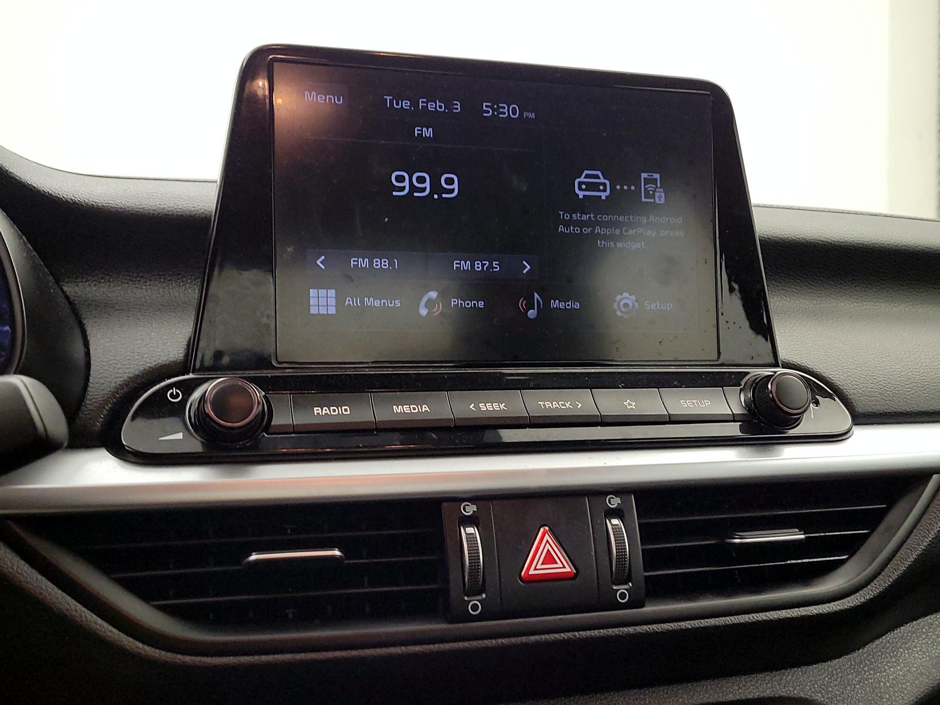 Thumbnail: 2022 Kia Forte - 15