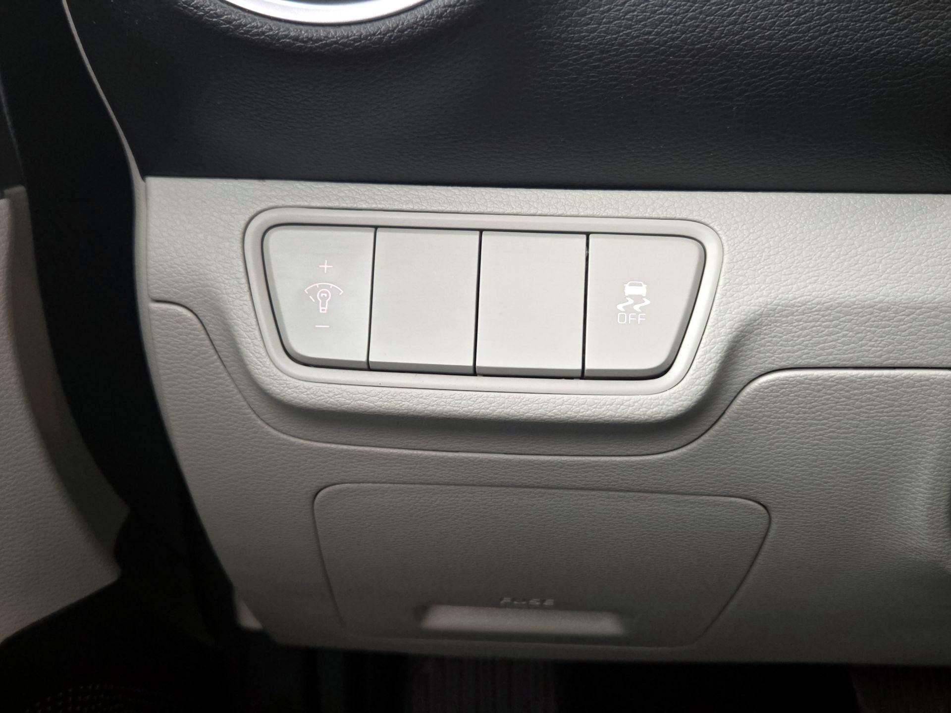 Thumbnail: 2023 Kia Forte - 13