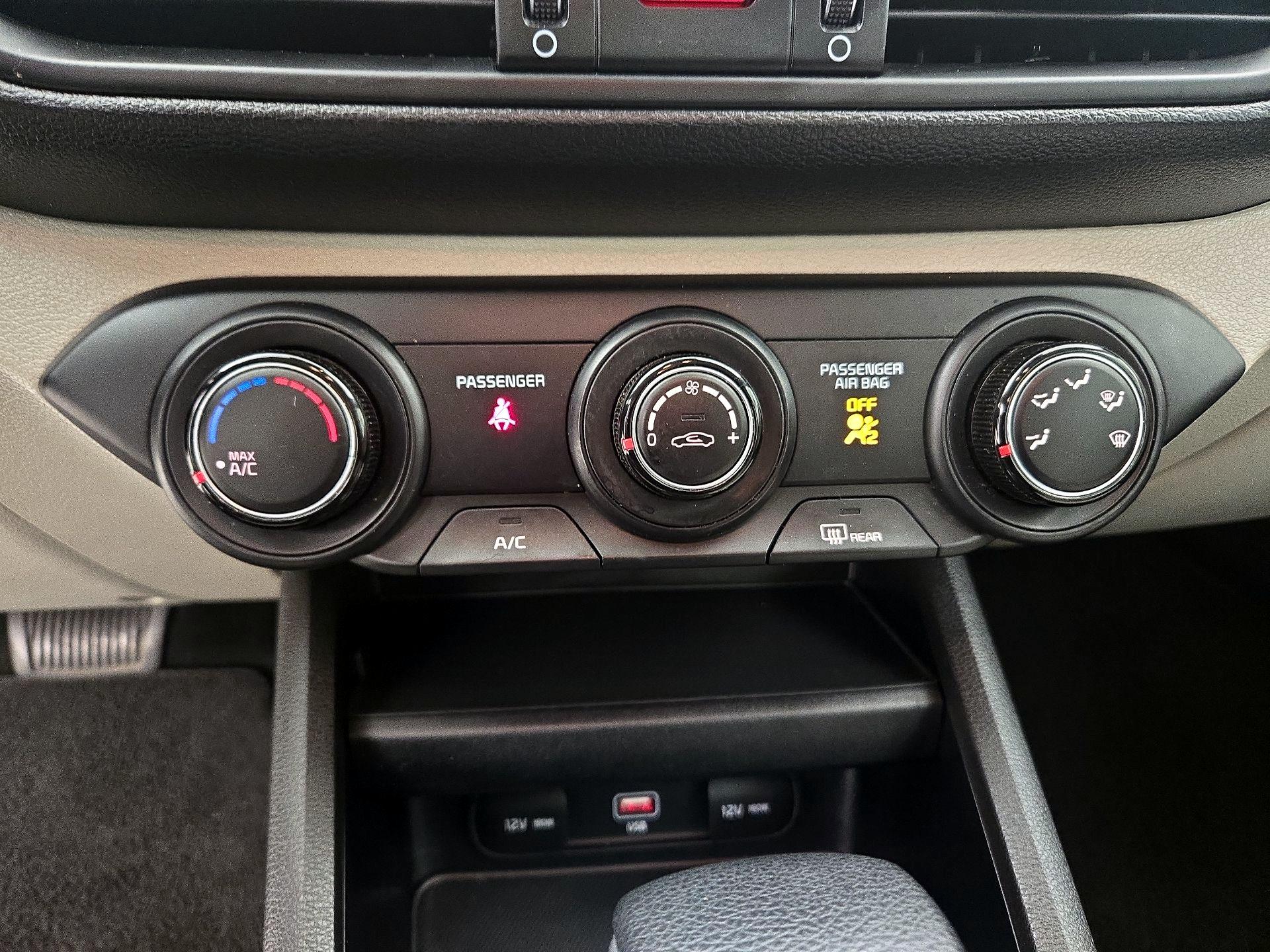 Thumbnail: 2023 Kia Forte - 16