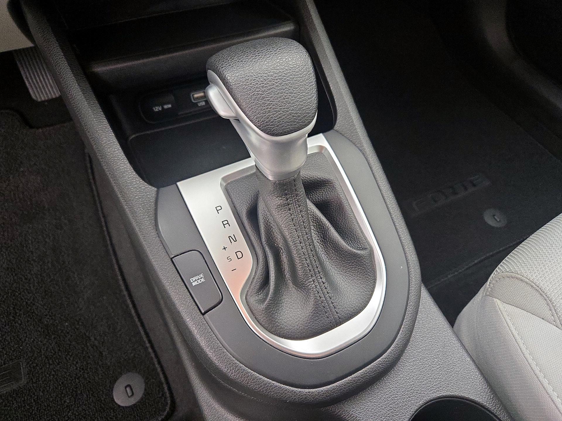 Thumbnail: 2023 Kia Forte - 17