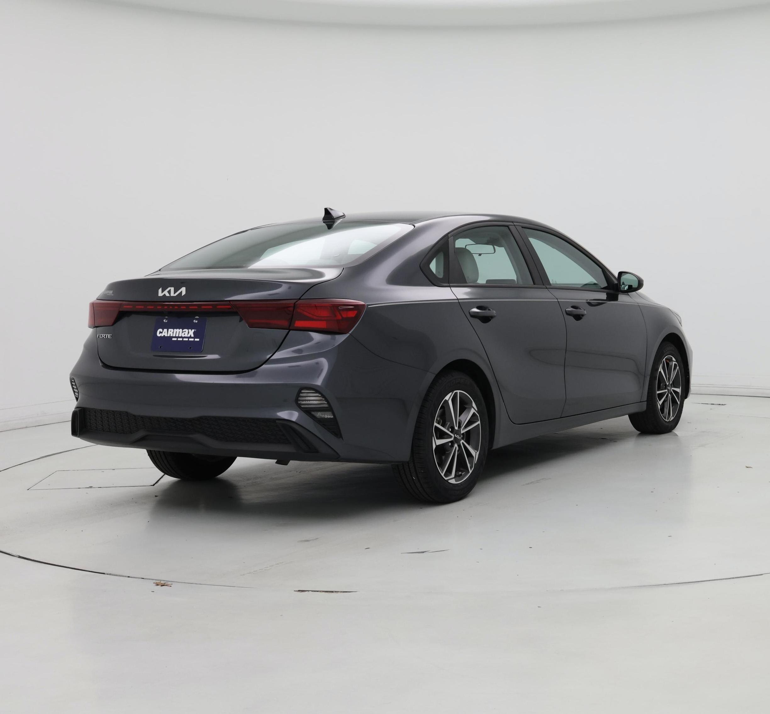 Thumbnail: 2023 Kia Forte - 8