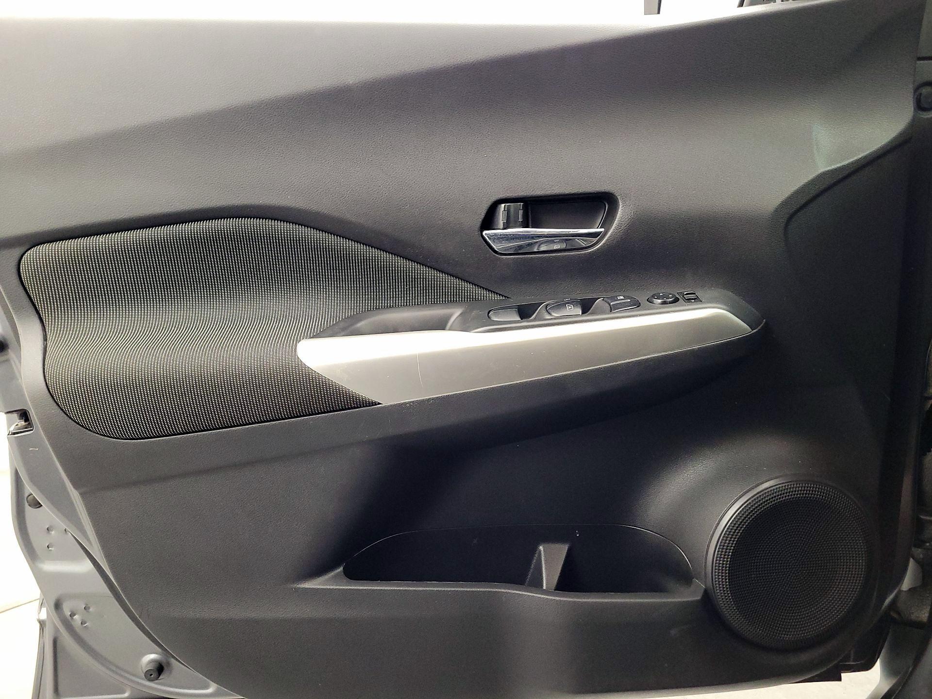 Thumbnail: 2020 Nissan Kicks - 12