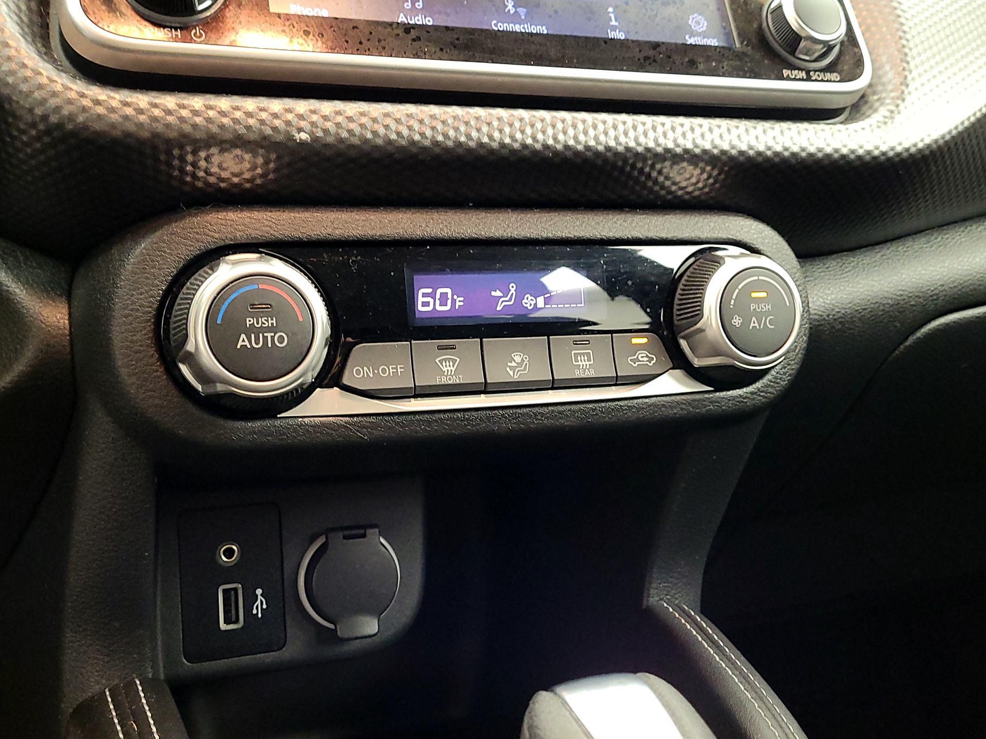 Thumbnail: 2020 Nissan Kicks - 16