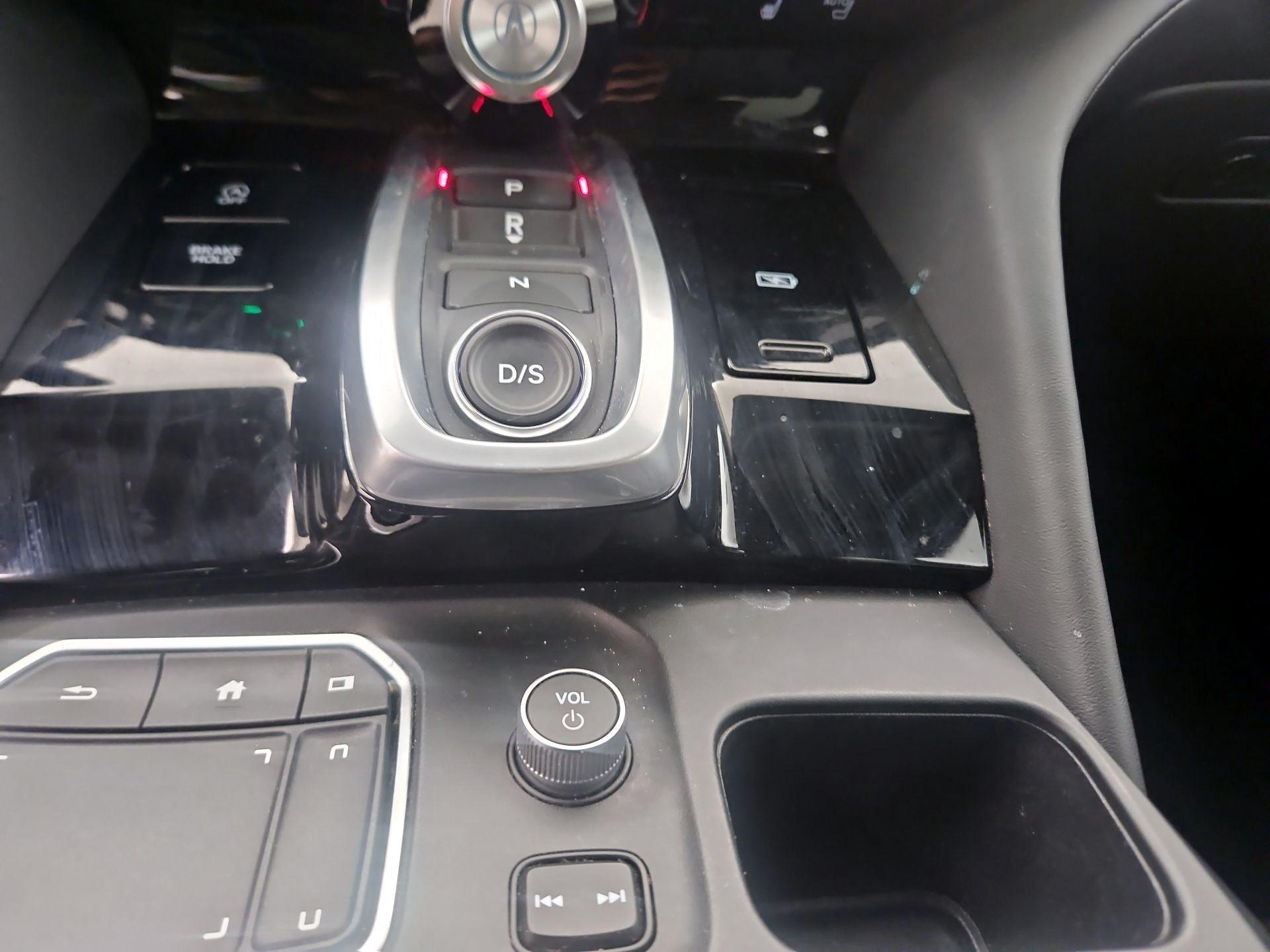 Thumbnail: 2023 Acura MDX - 18