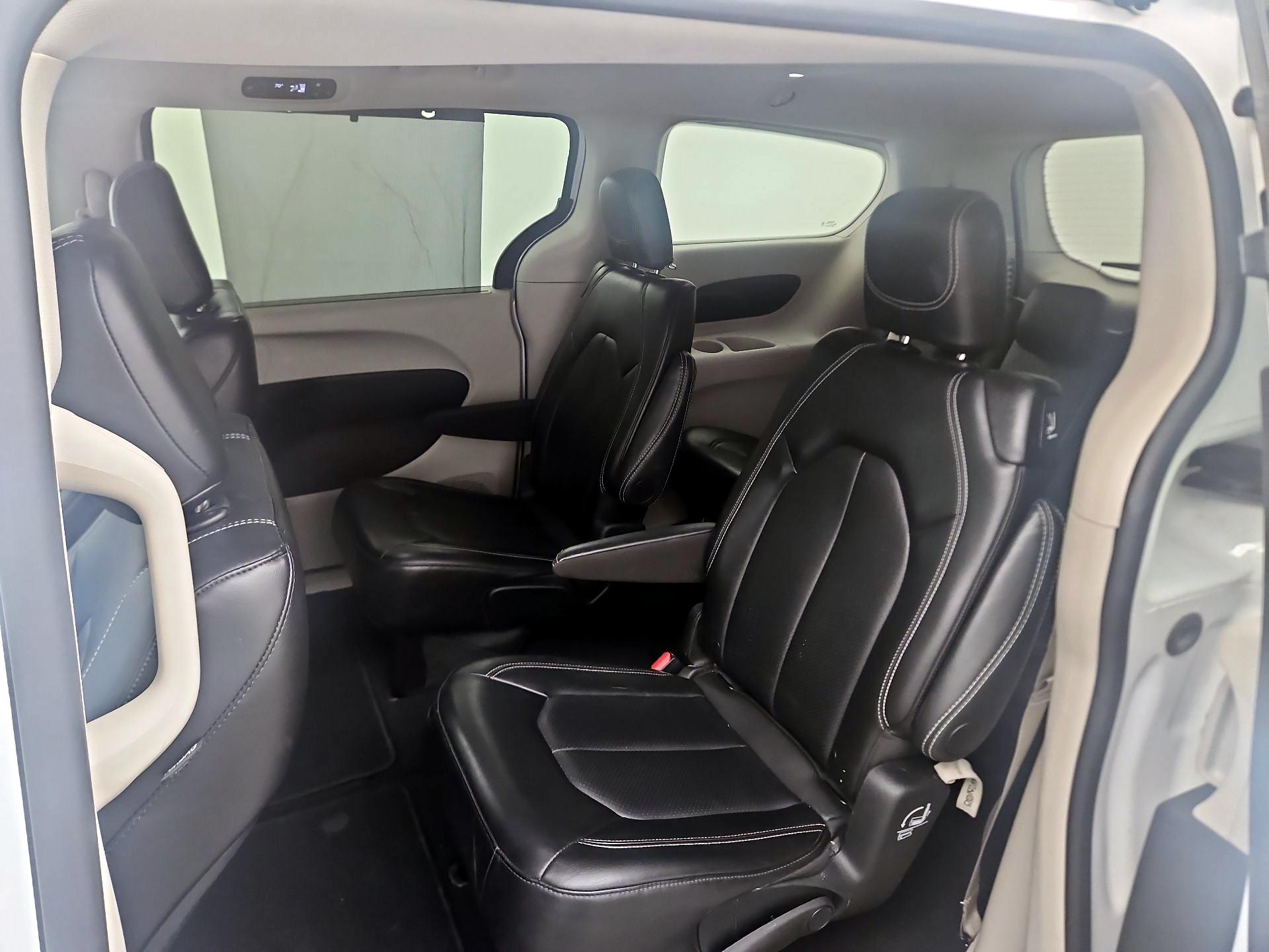 Thumbnail: 2024 Chrysler Pacifica - 19