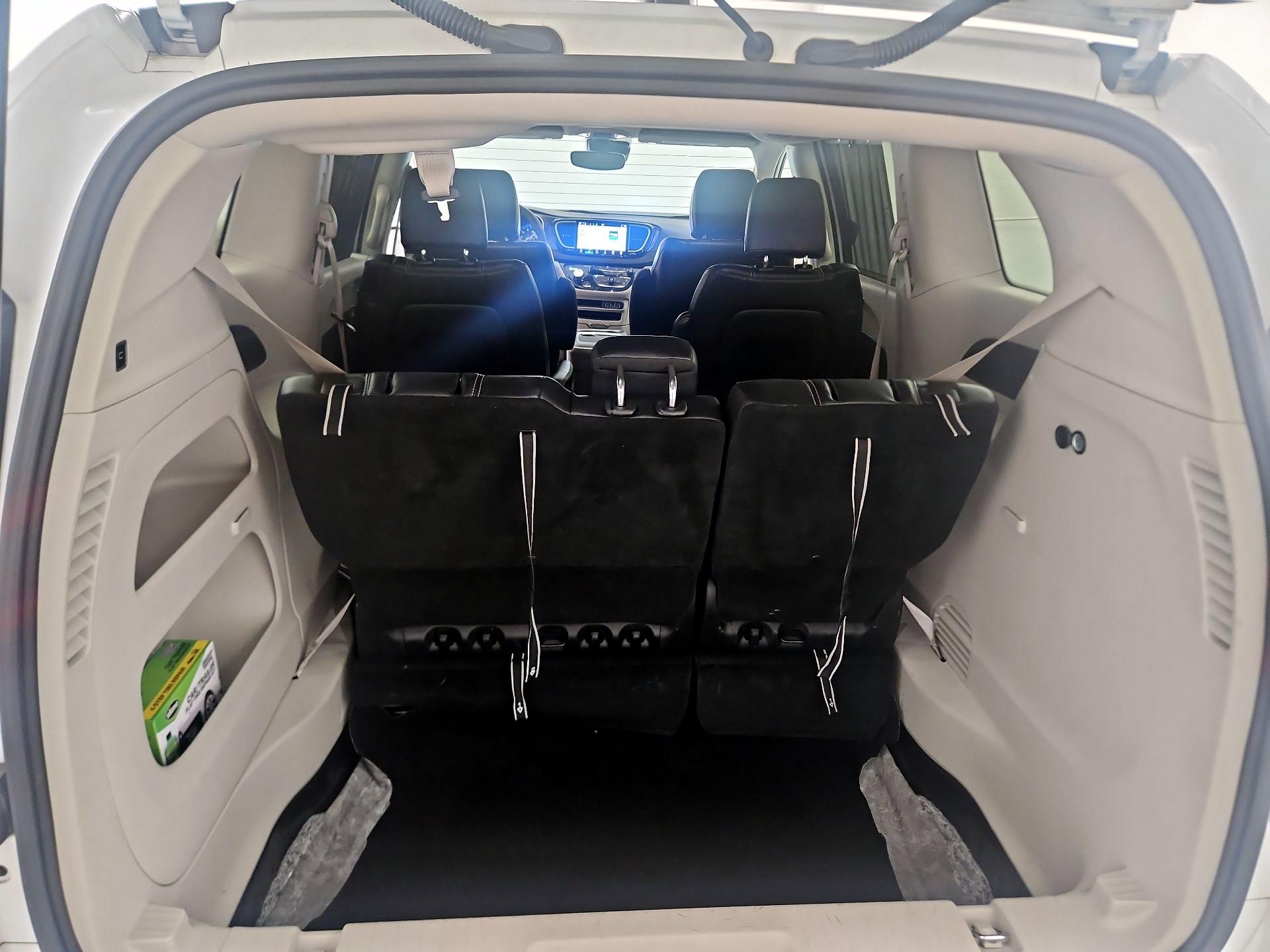 Thumbnail: 2024 Chrysler Pacifica - 20