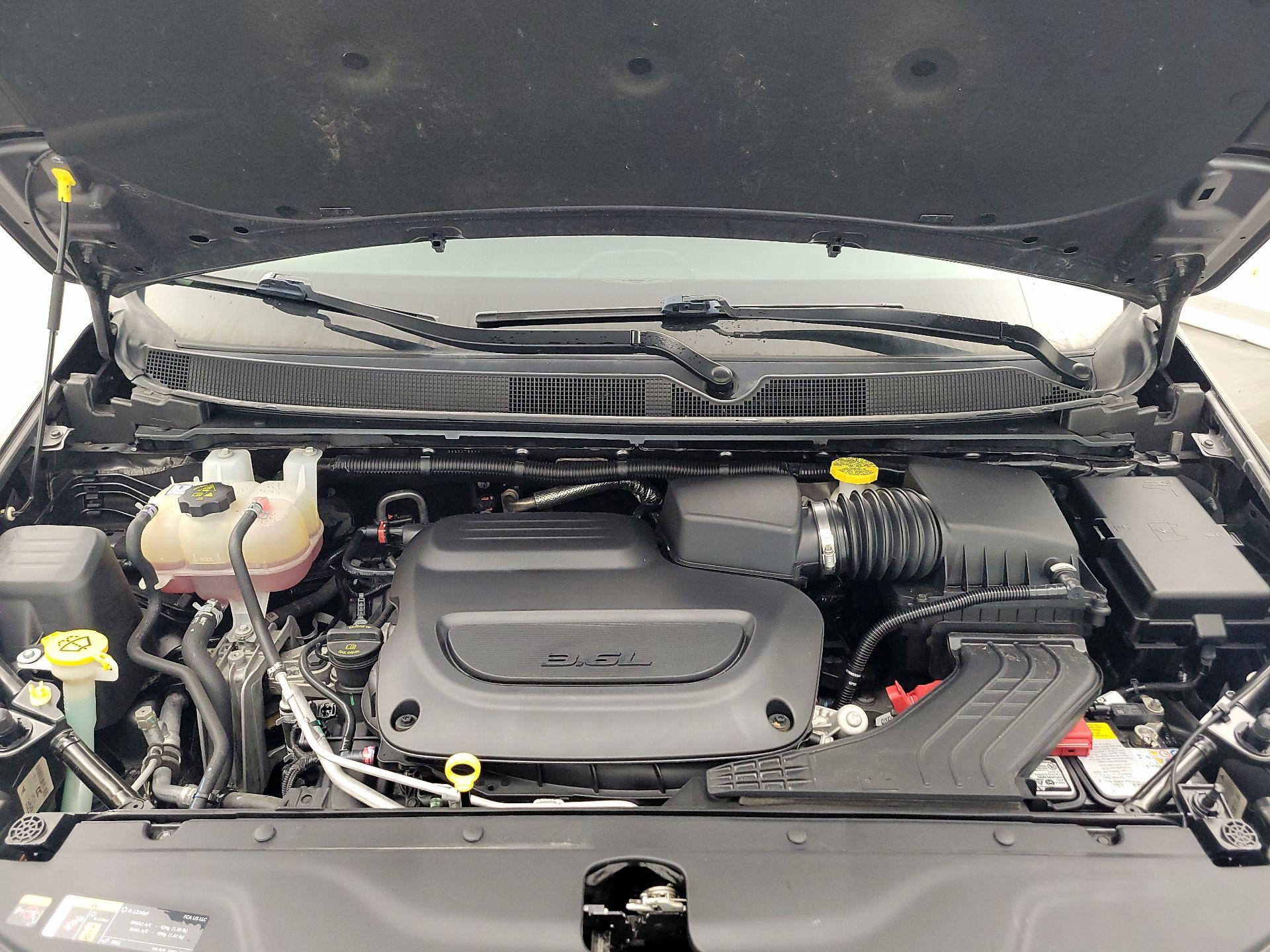 Thumbnail: 2023 Chrysler Pacifica - 17