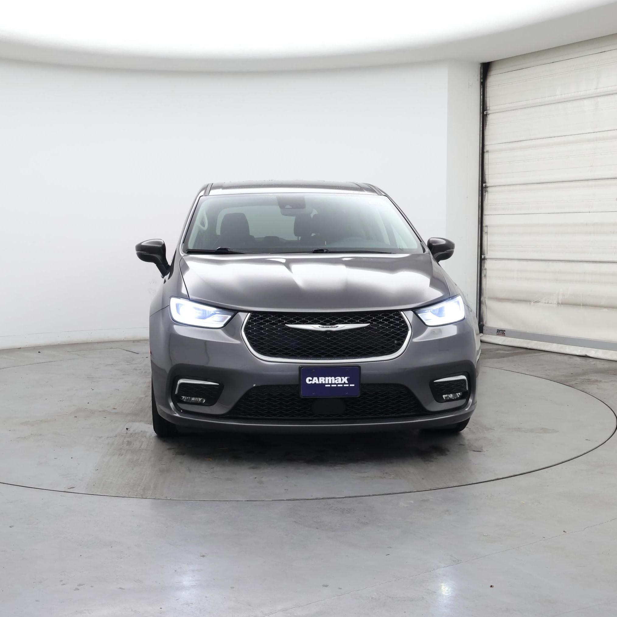 Thumbnail: 2023 Chrysler Pacifica - 5