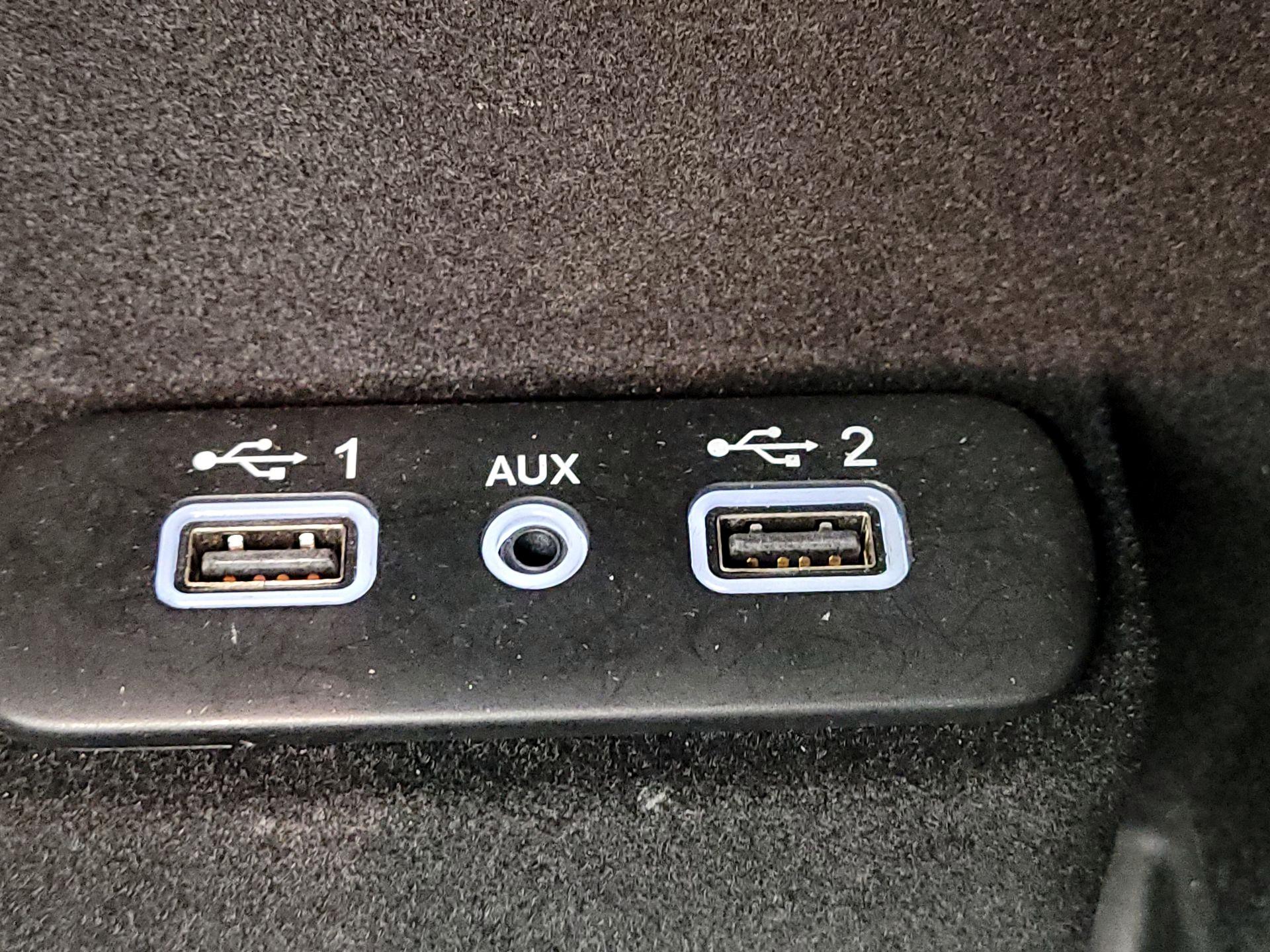 Thumbnail: 2022 Dodge Charger - 18