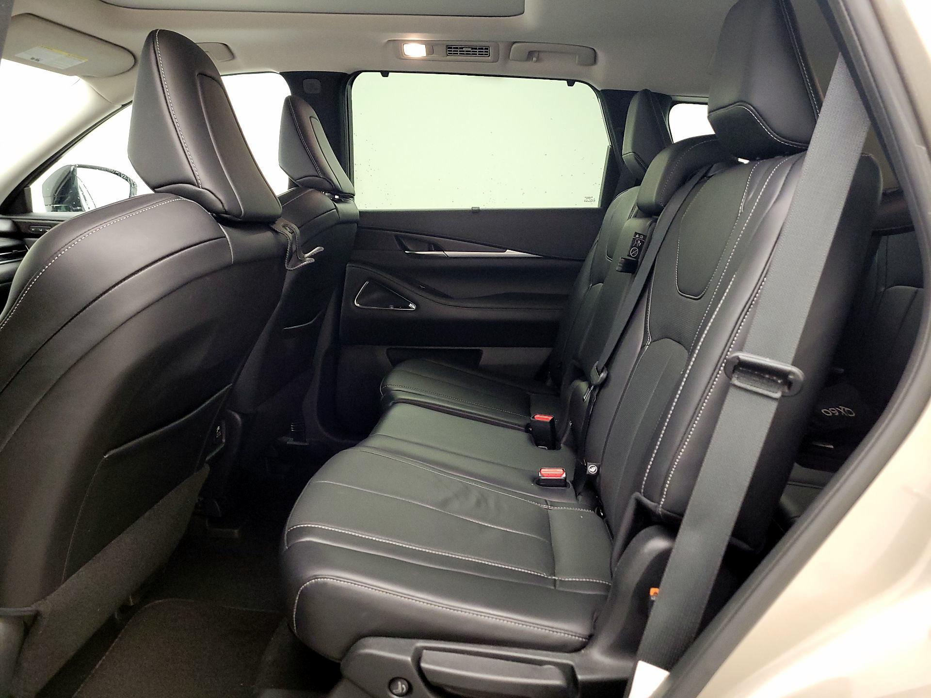 Thumbnail: 2022 INFINITI QX60 - 19