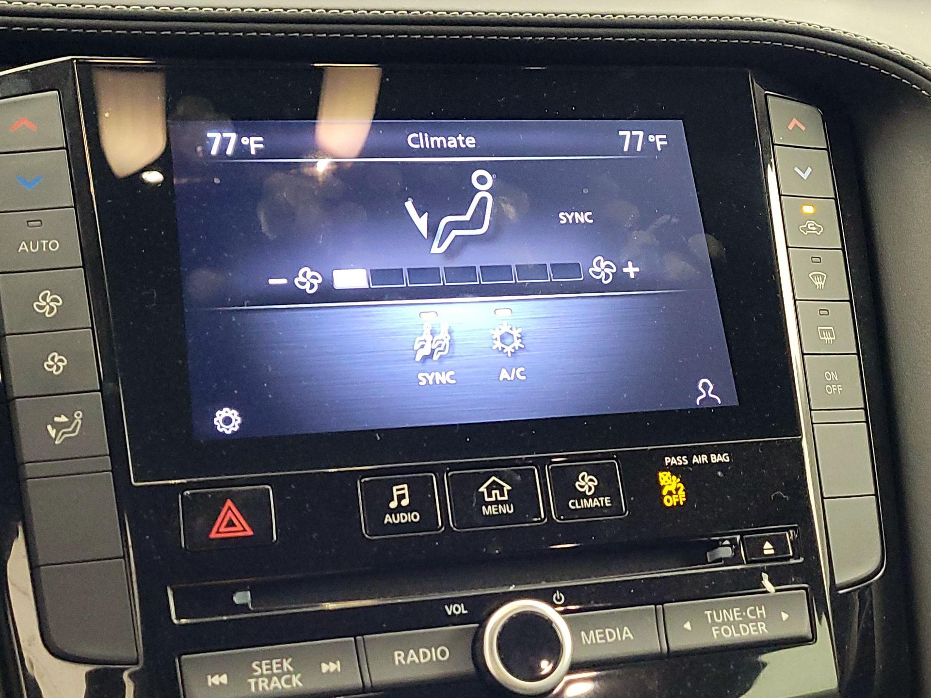 Thumbnail: 2023 INFINITI QX50 - 16