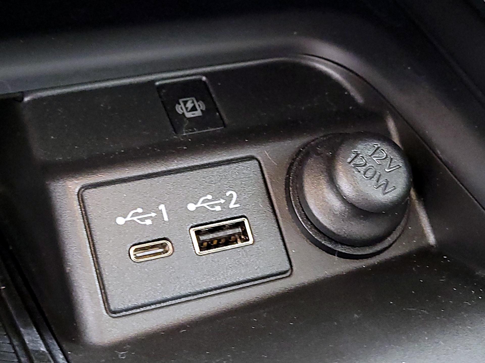 Thumbnail: 2023 INFINITI QX50 - 18