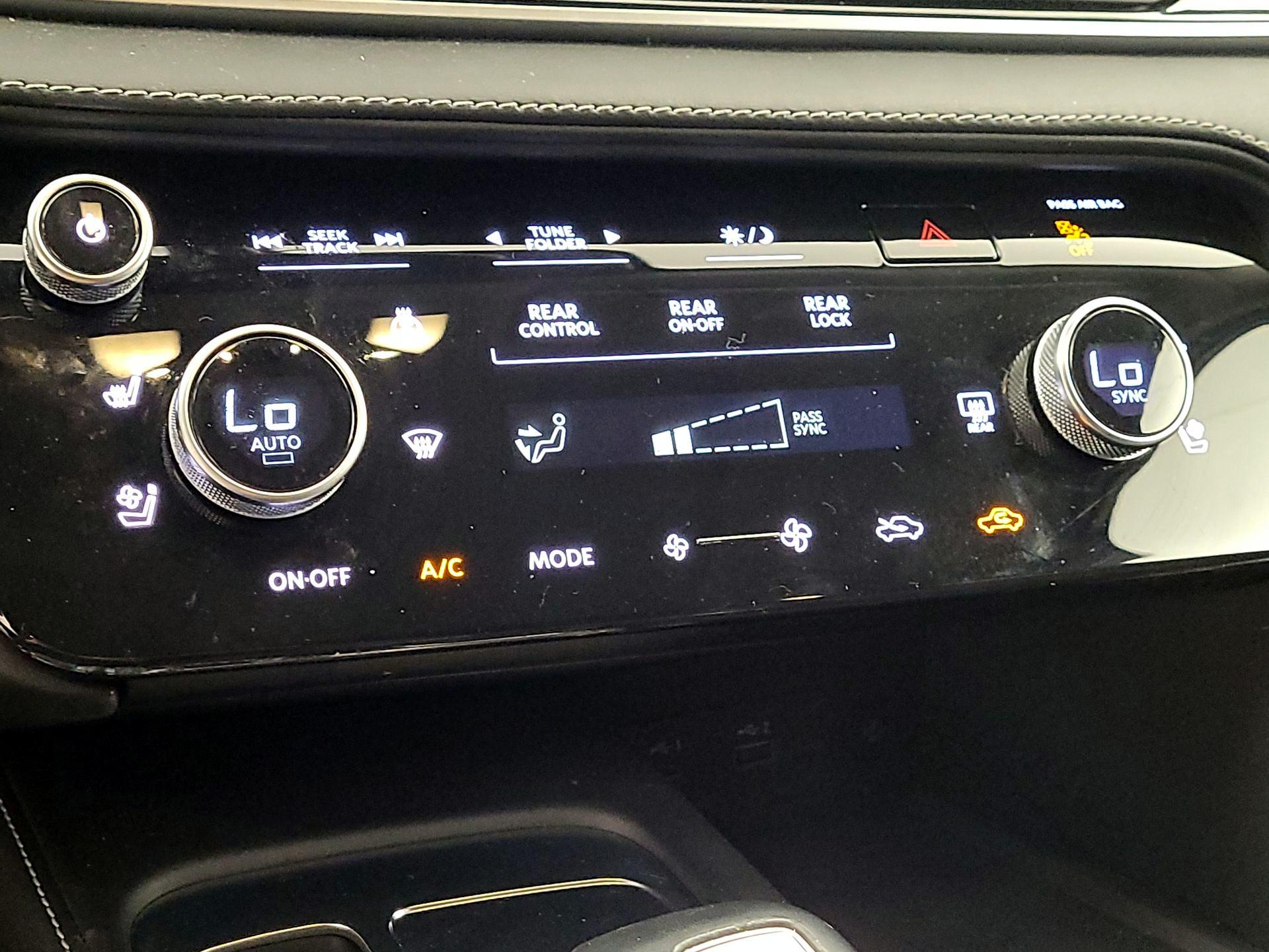 Thumbnail: 2023 INFINITI QX60 - 16